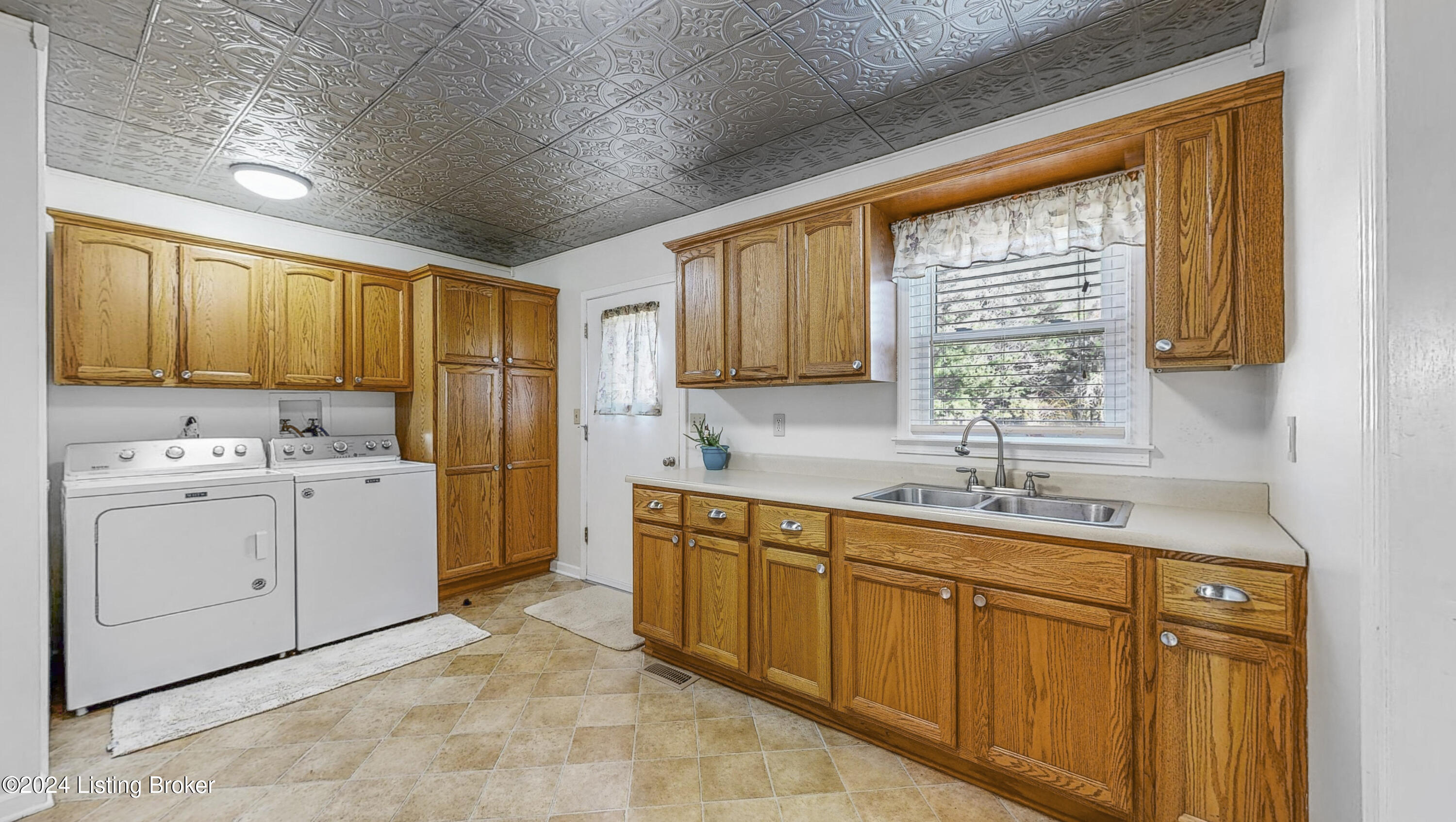 130 Rays Rd