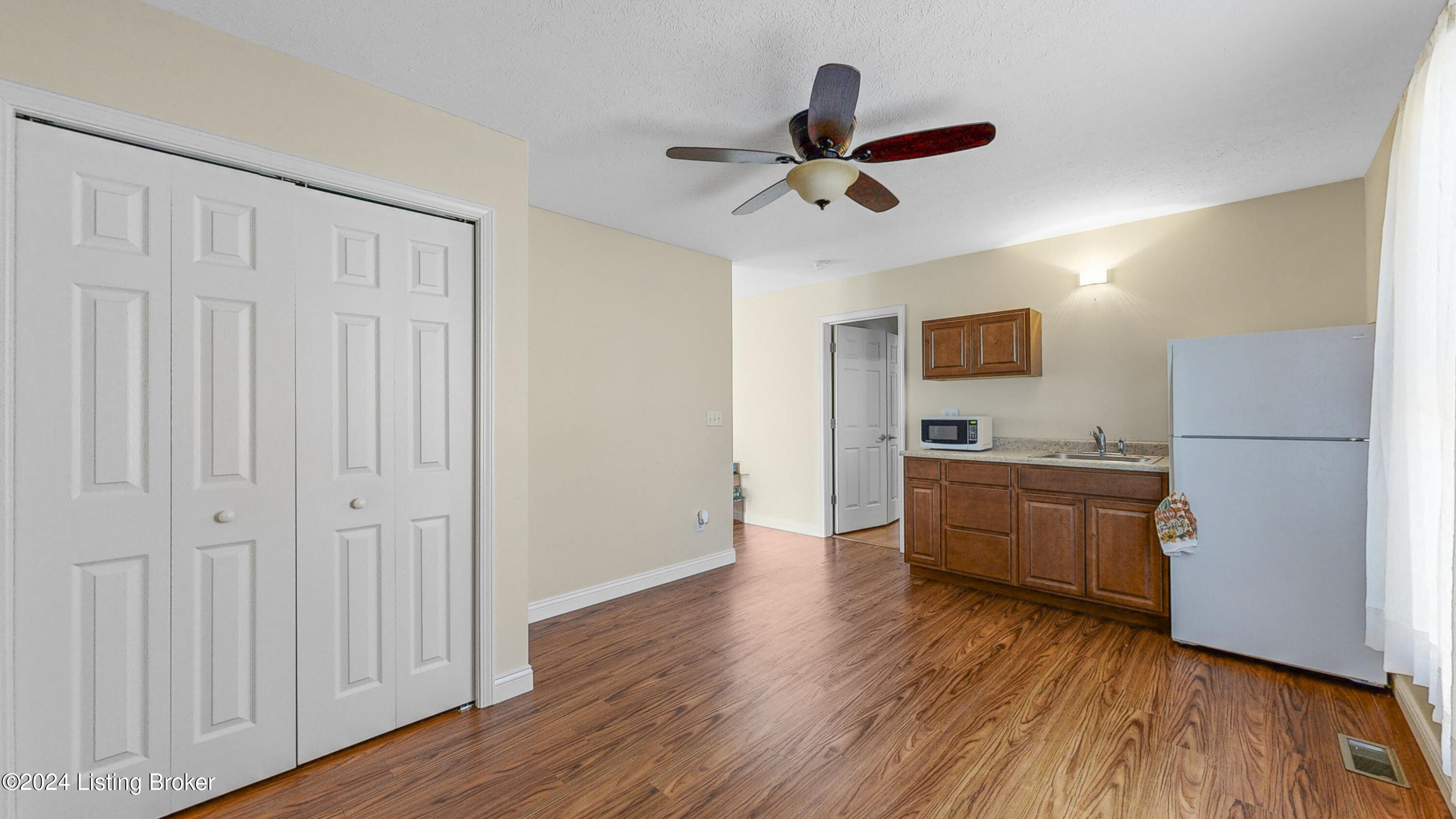 130 Rays Rd