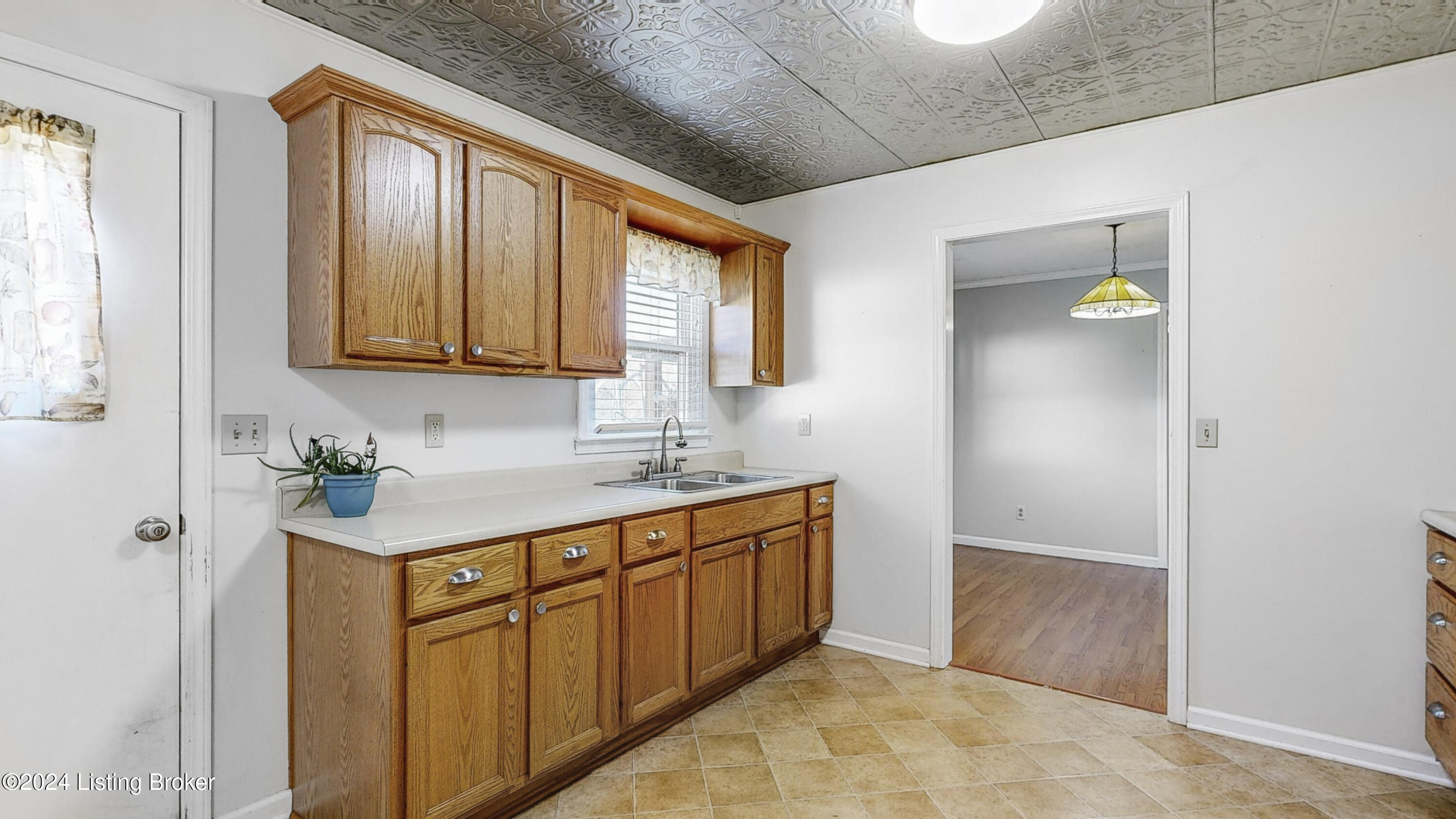 130 Rays Rd