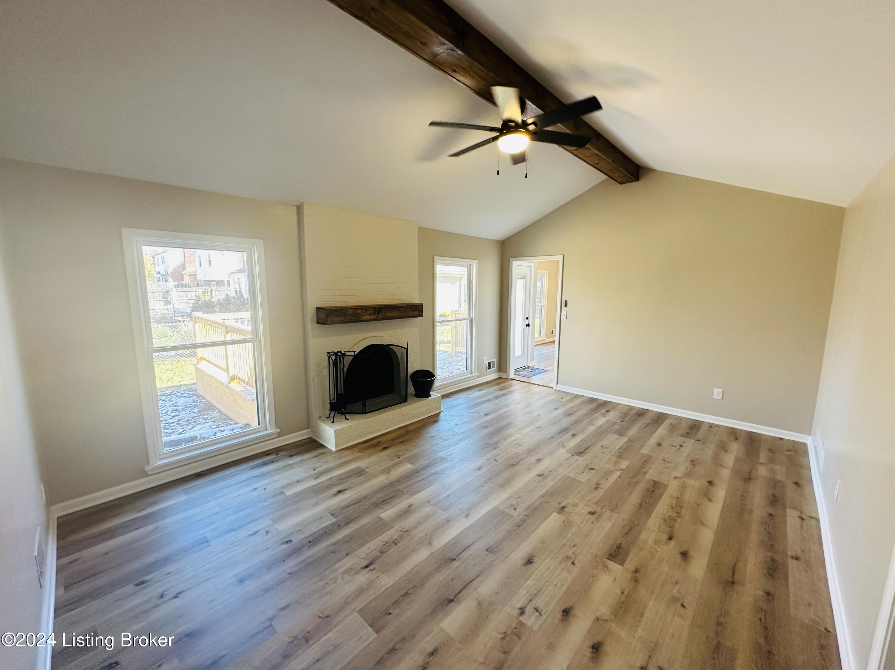 1301 Carlimar Ln