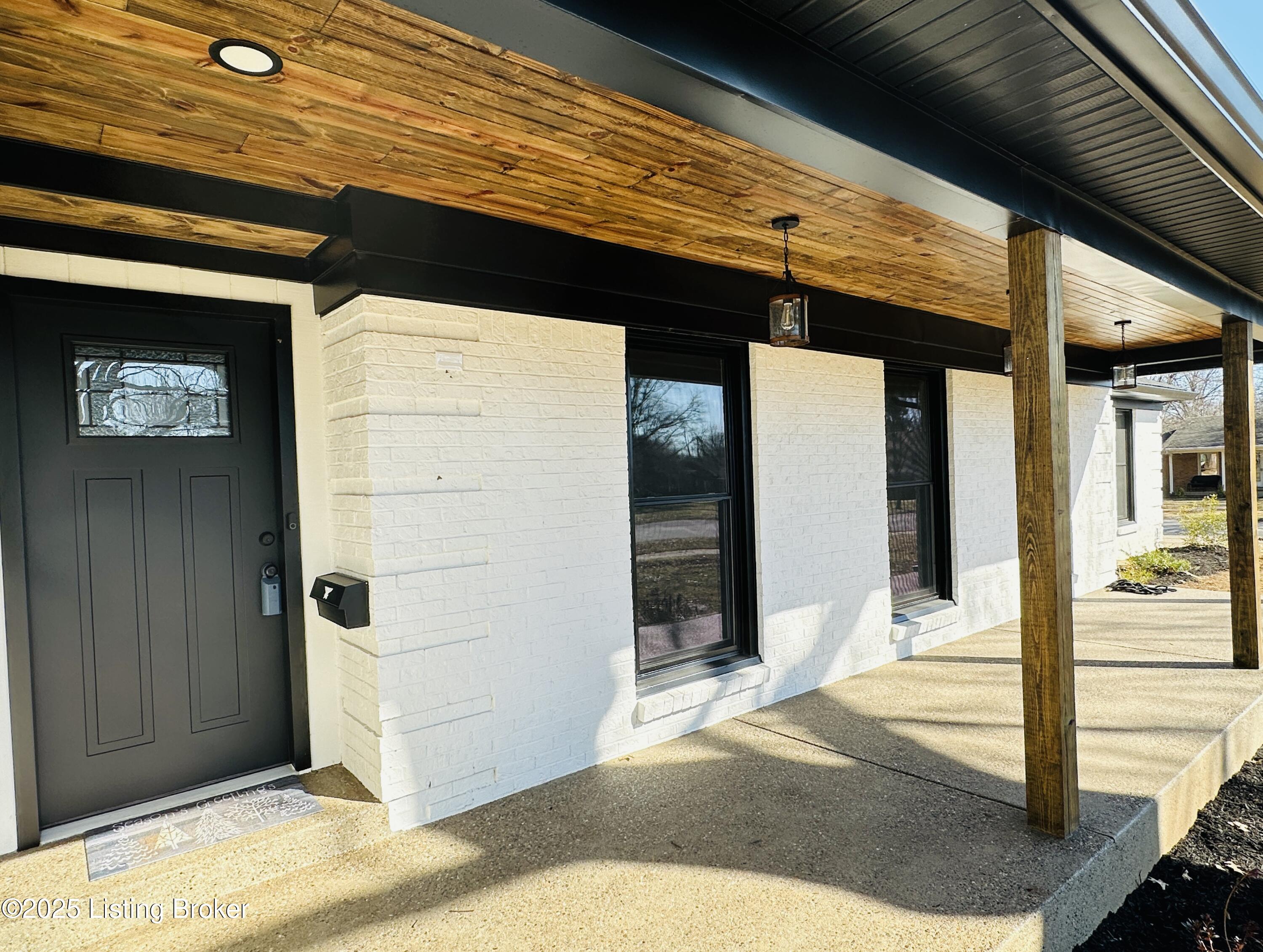 1301 Carlimar Ln