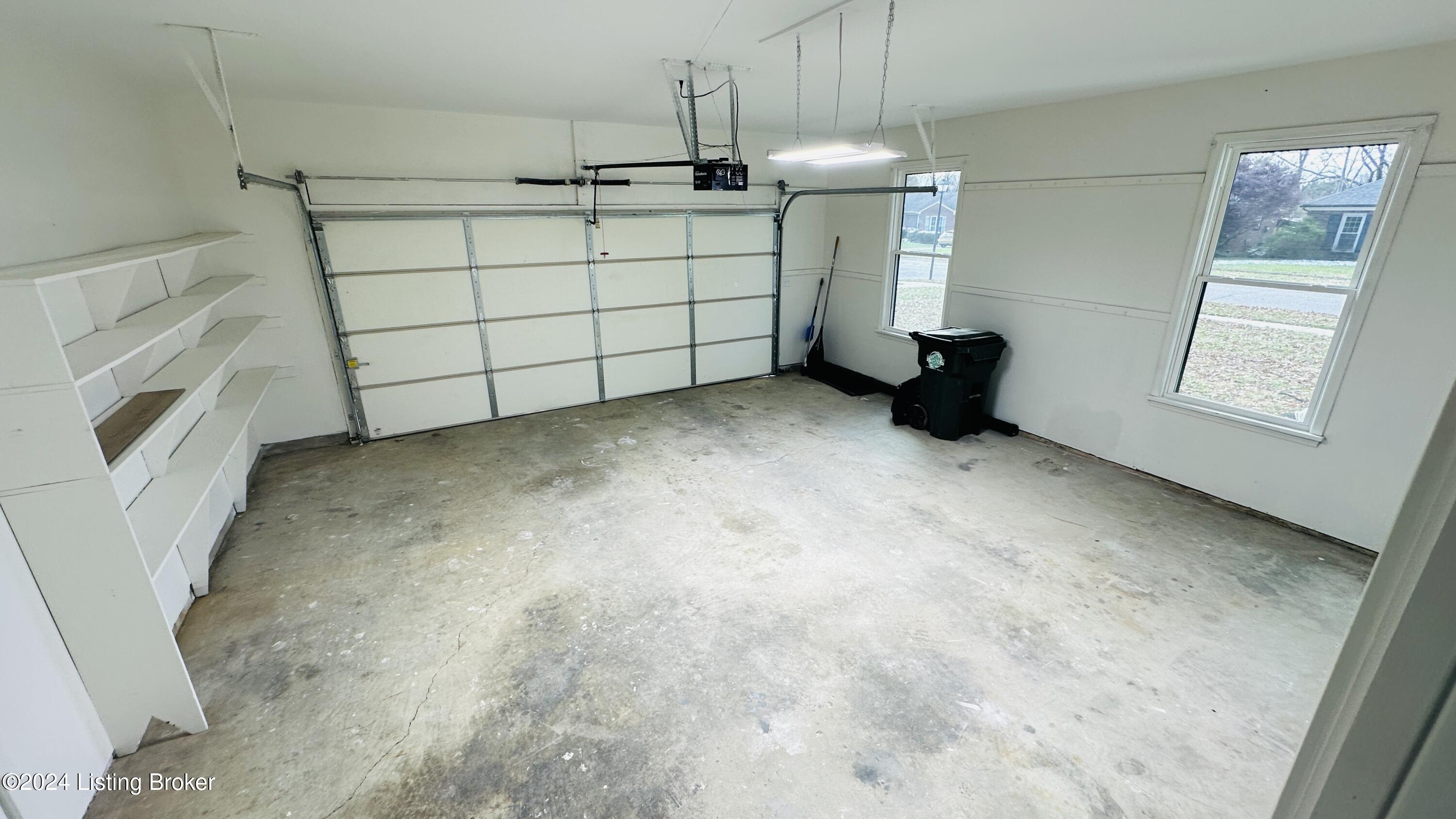 1301 Carlimar Ln