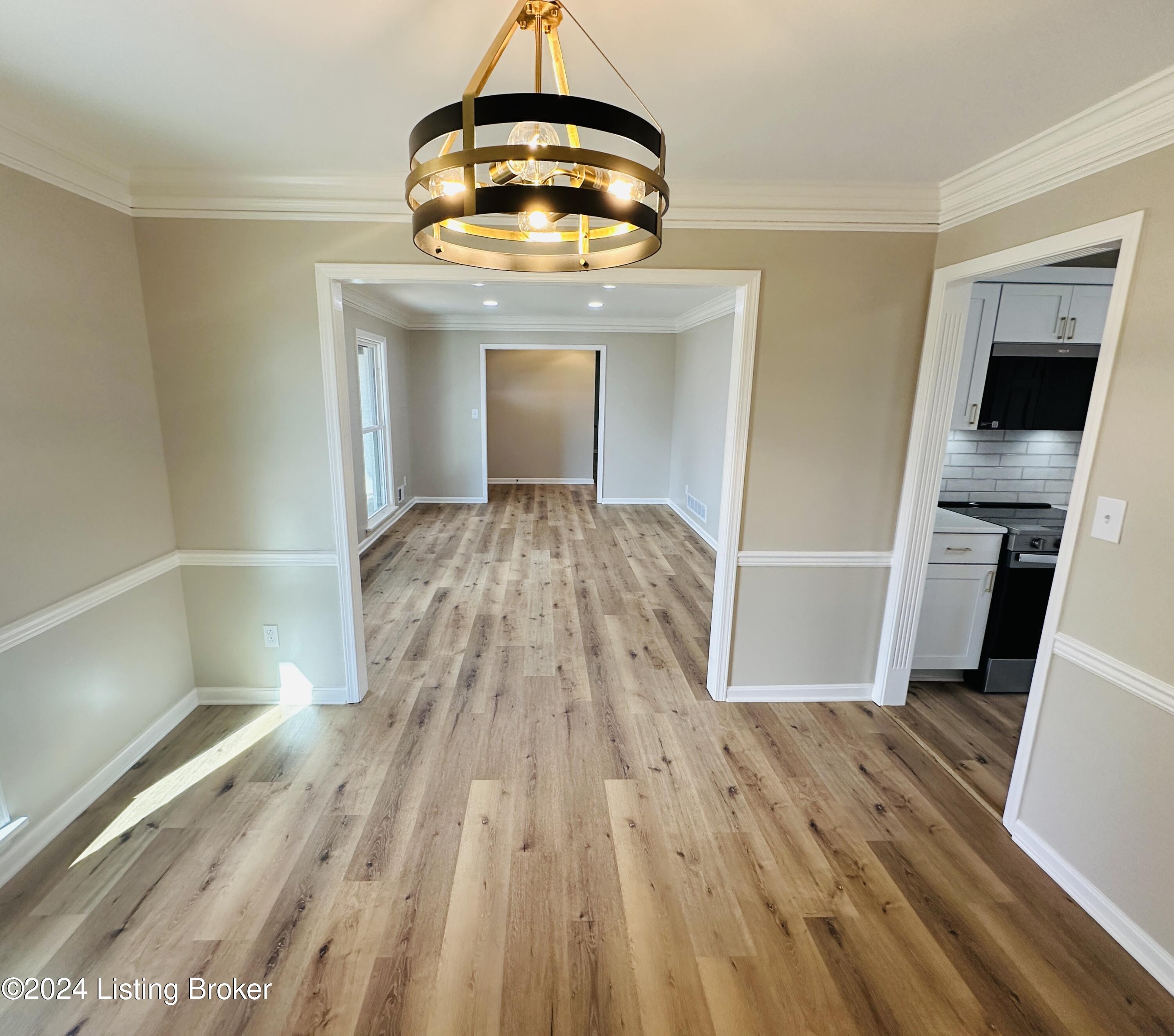 1301 Carlimar Ln
