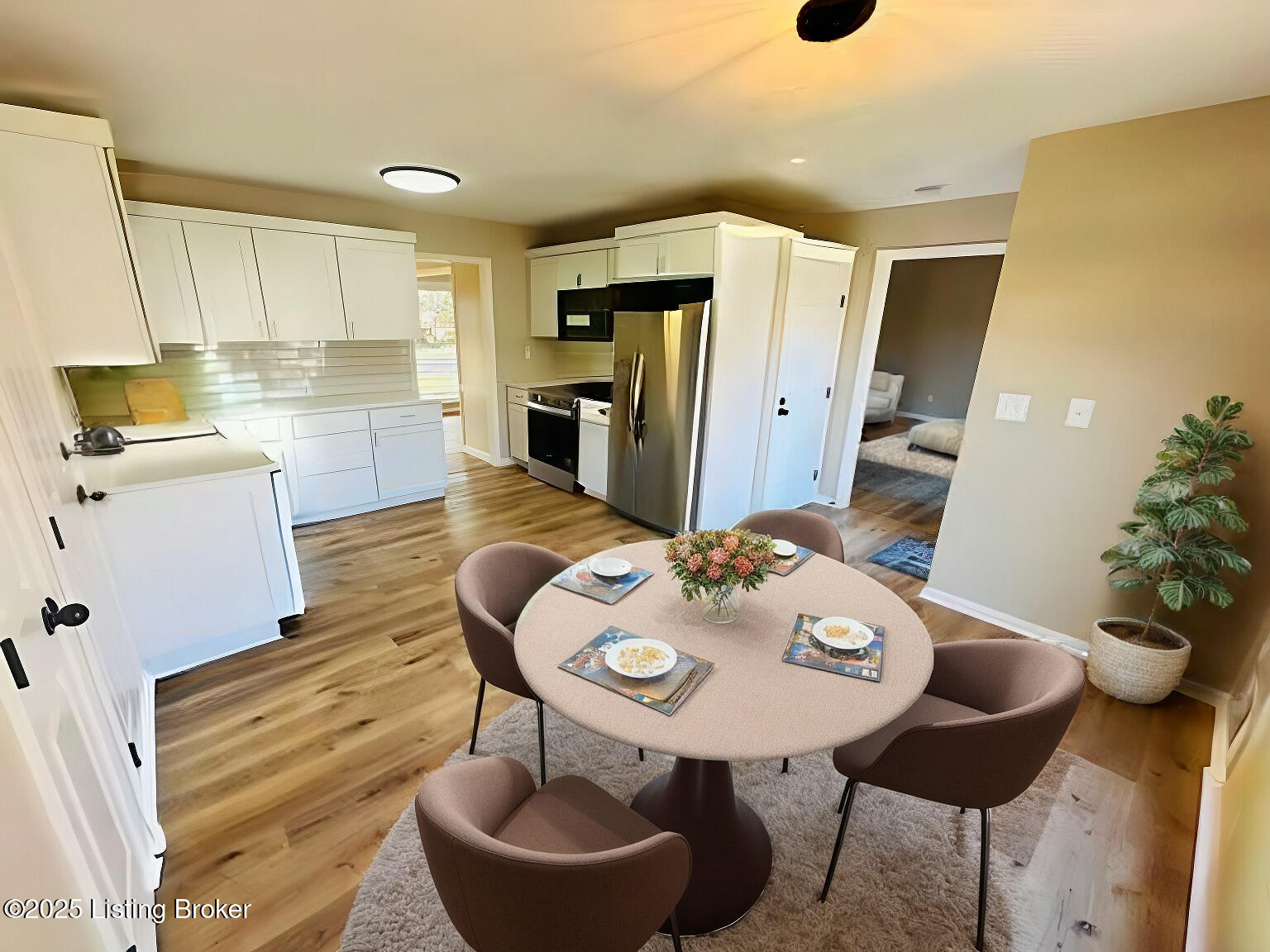 1301 Carlimar Ln