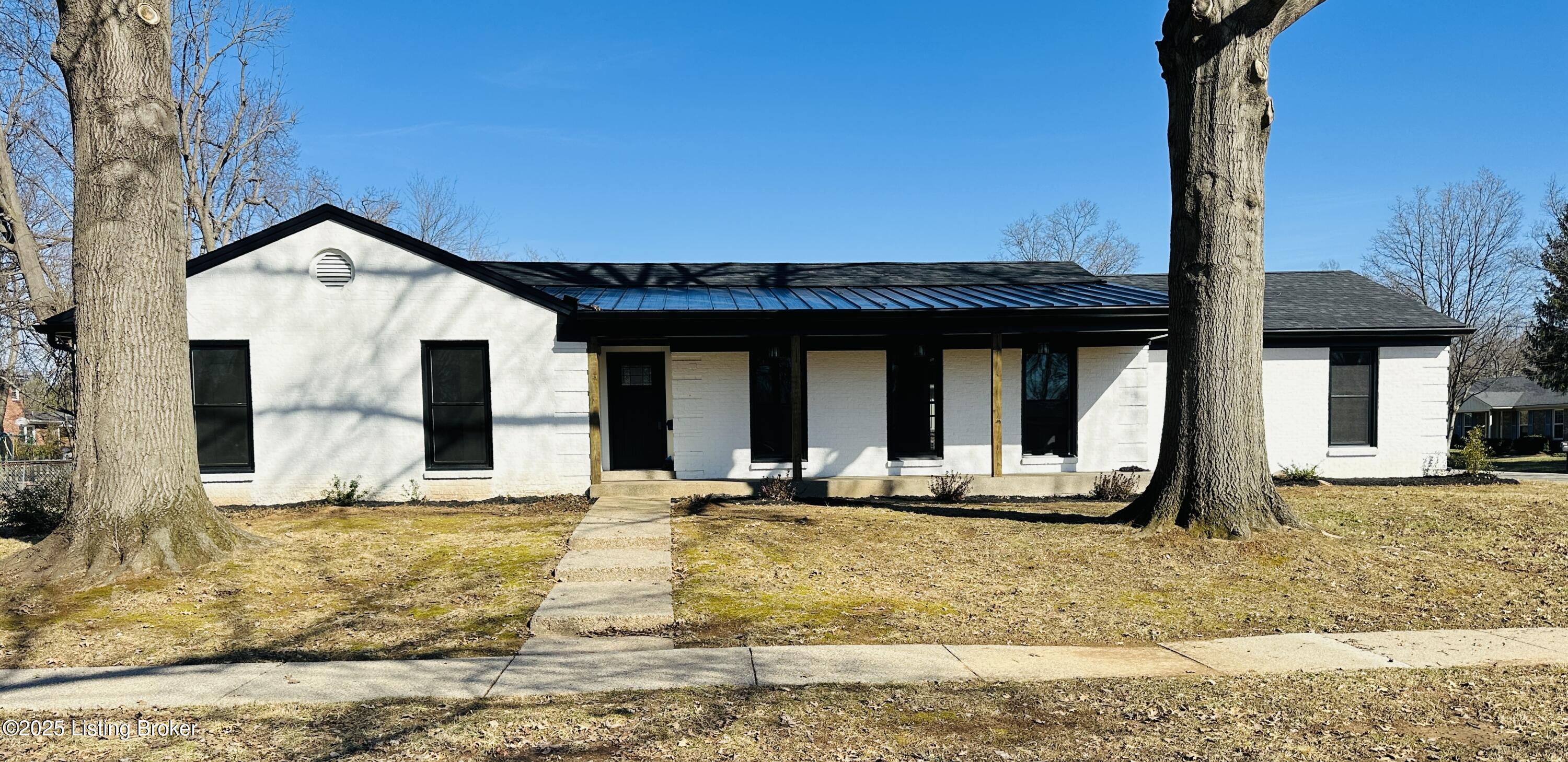 1301 Carlimar Ln