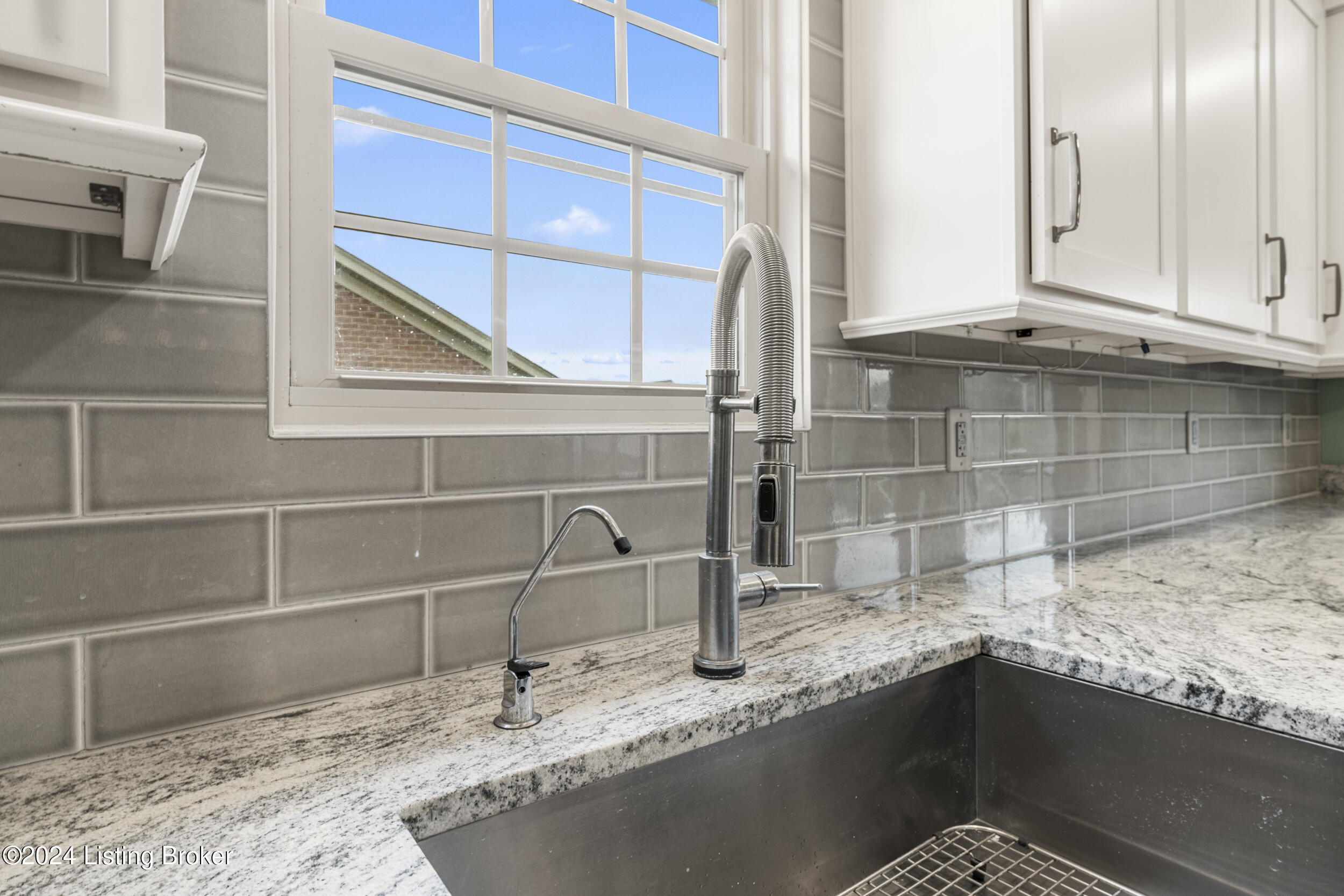 168 Maplewood Dr