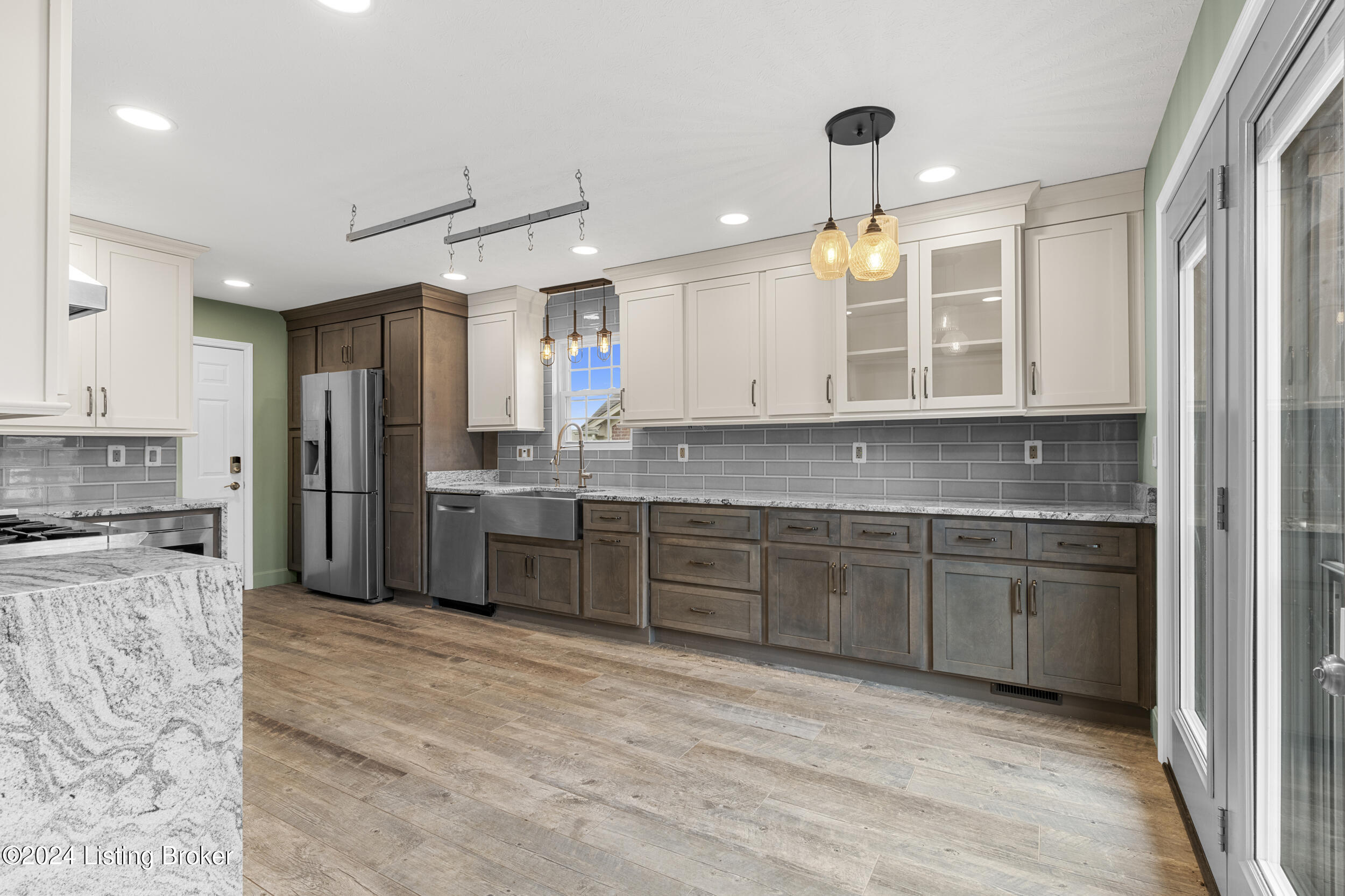 168 Maplewood Dr