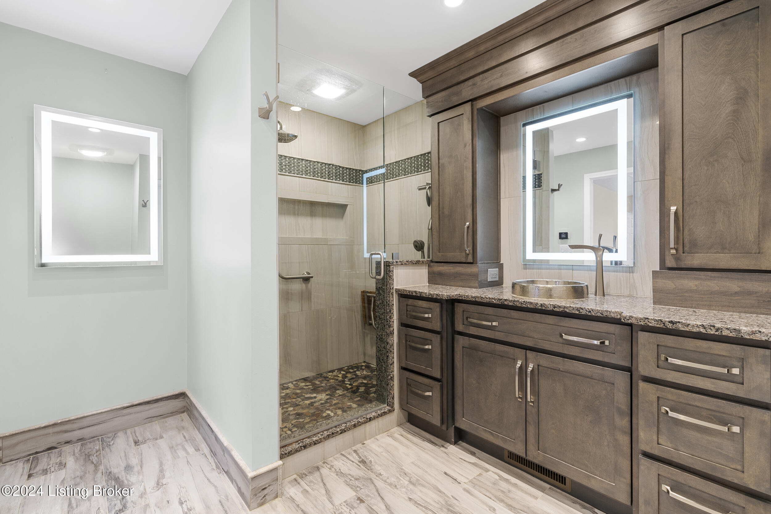 168 Maplewood Dr