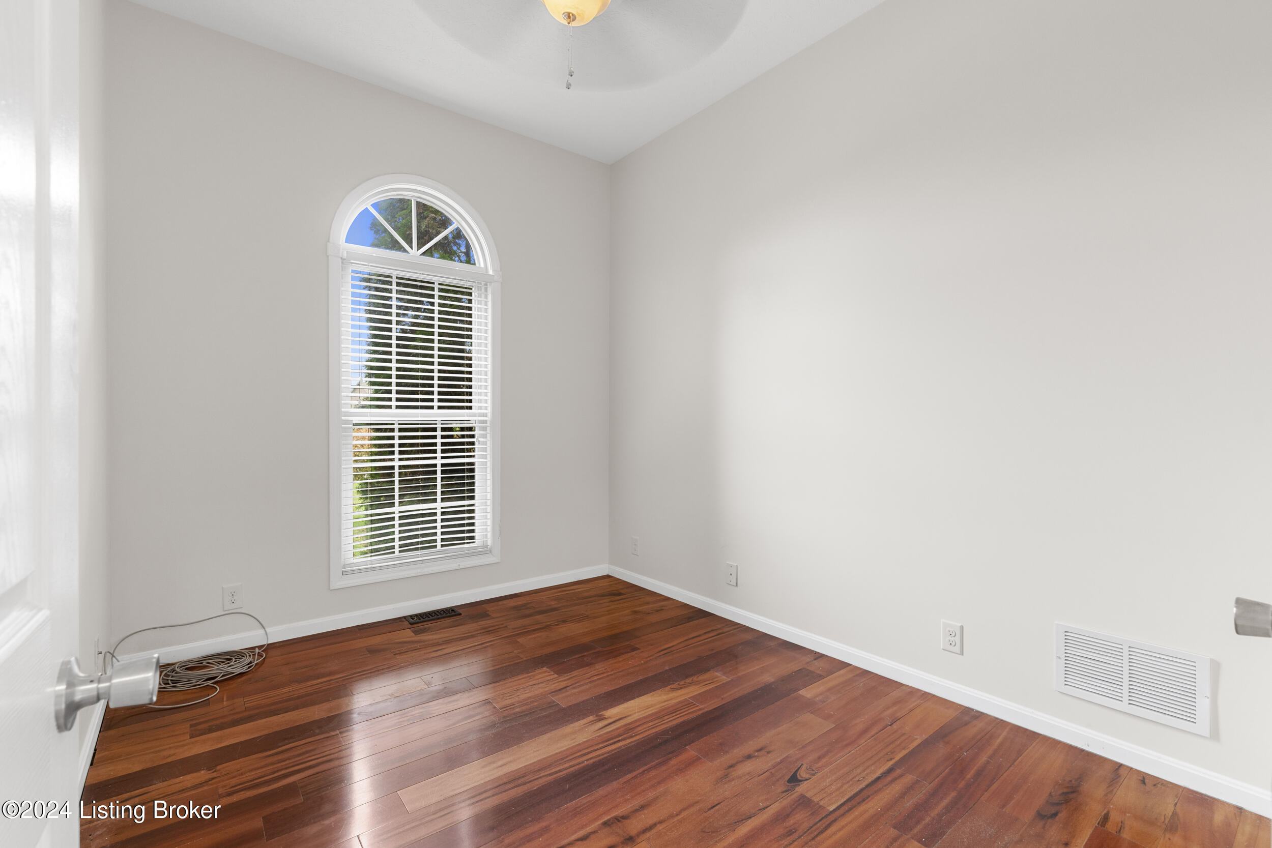 168 Maplewood Dr