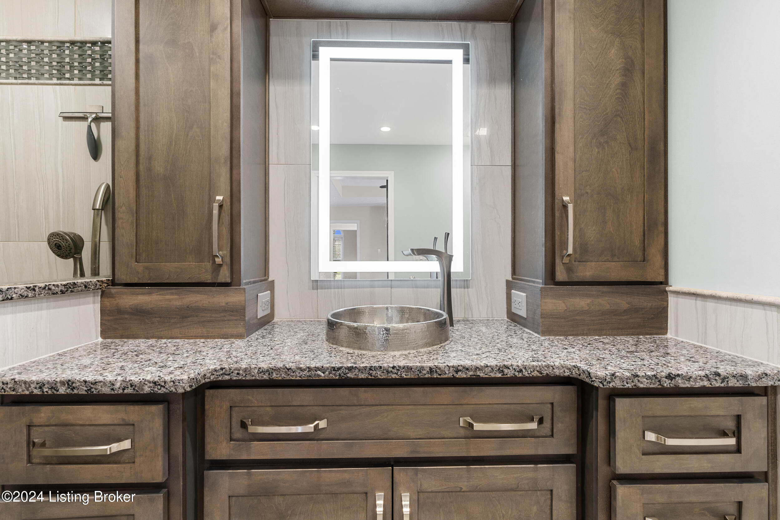 168 Maplewood Dr