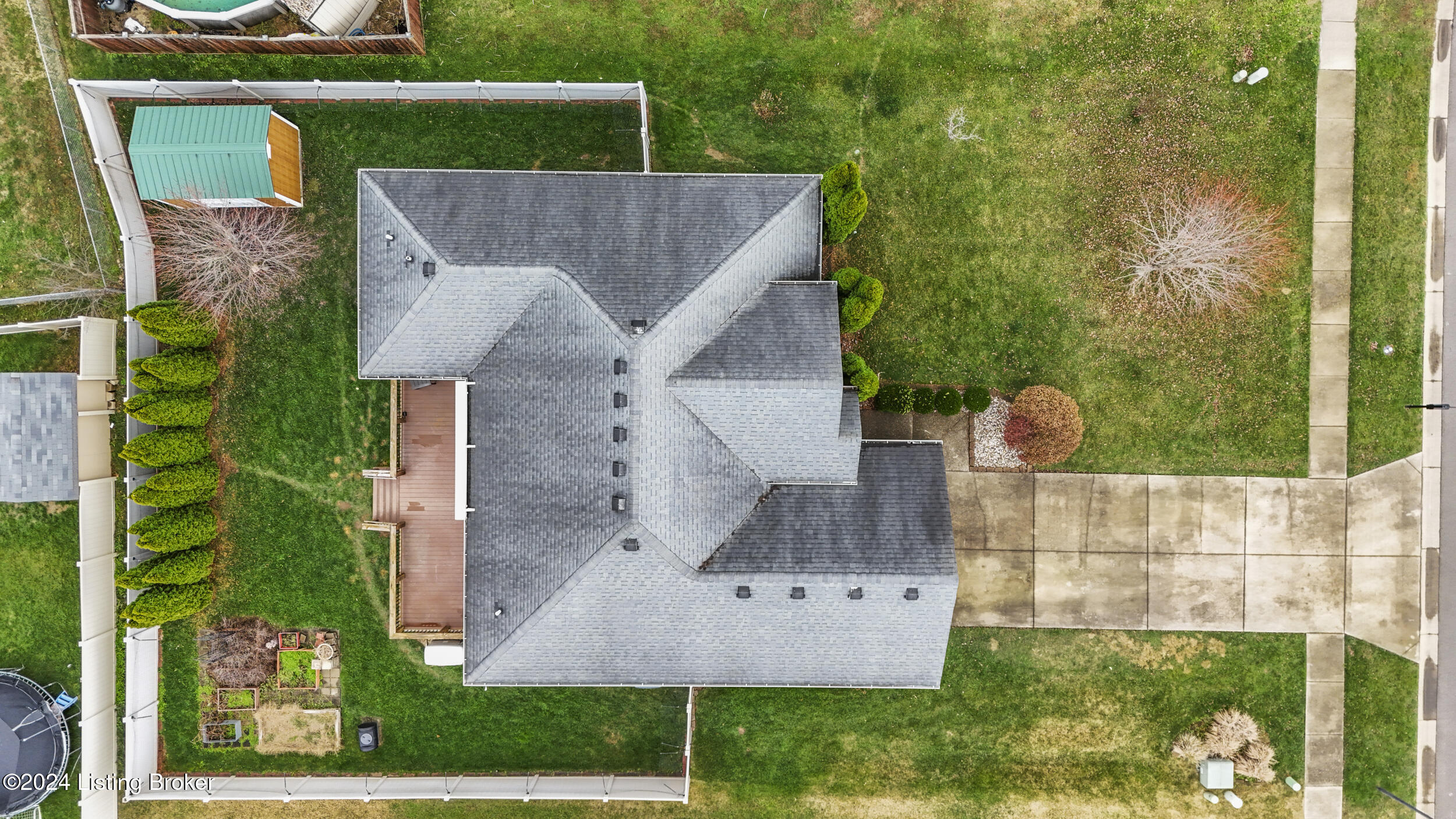 168 Maplewood Dr