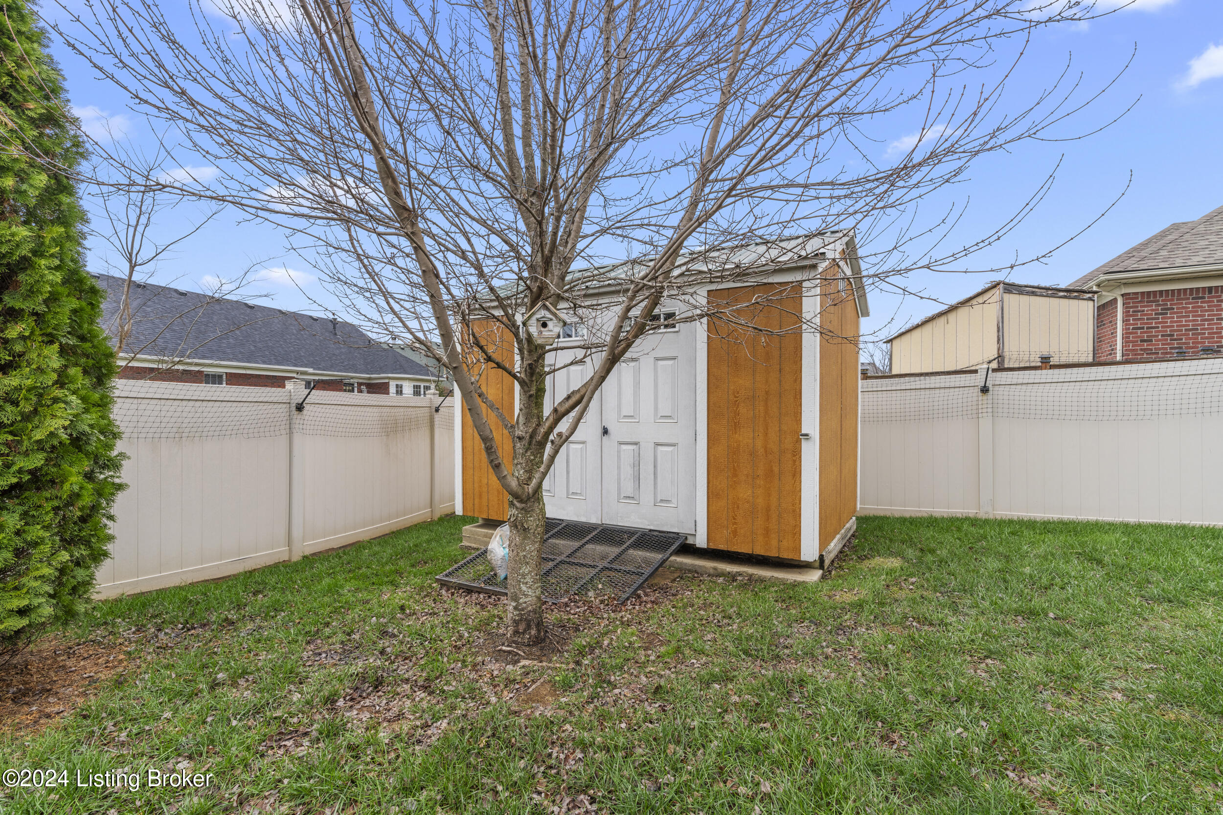 168 Maplewood Dr