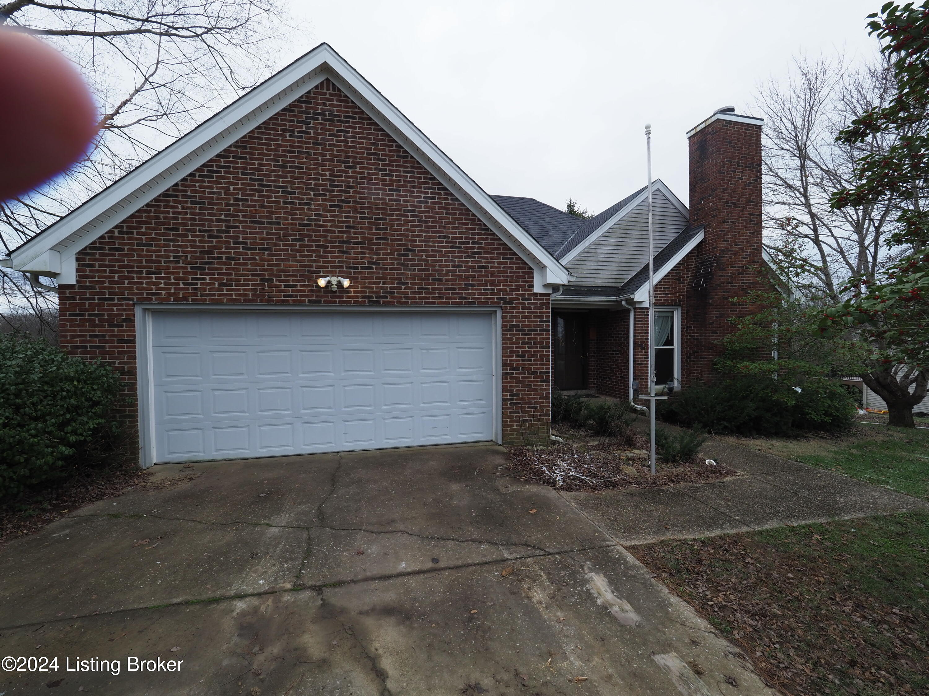 2323 Hochstrasser Rd
