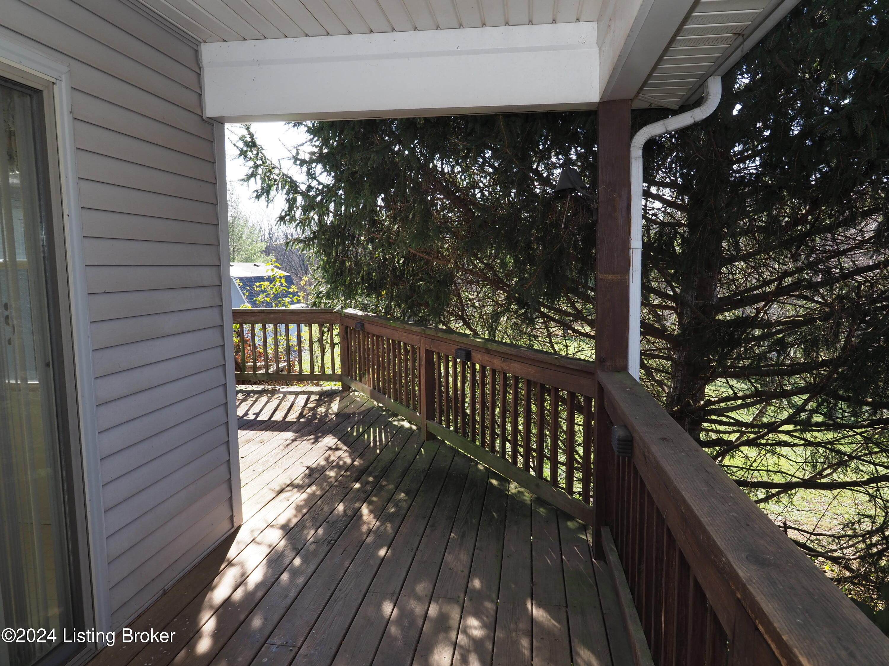 2323 Hochstrasser Rd