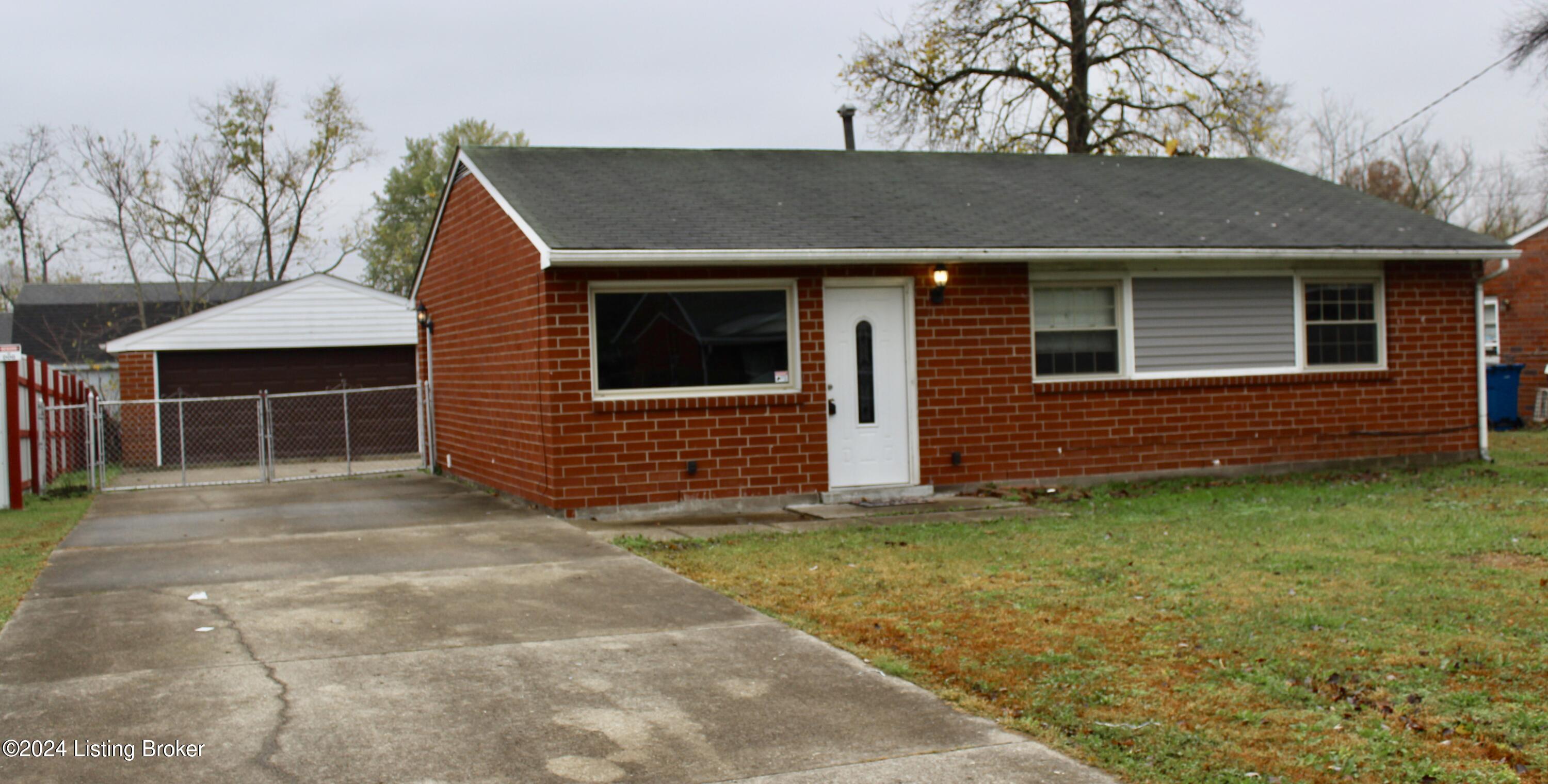 718 Macdonald Rd