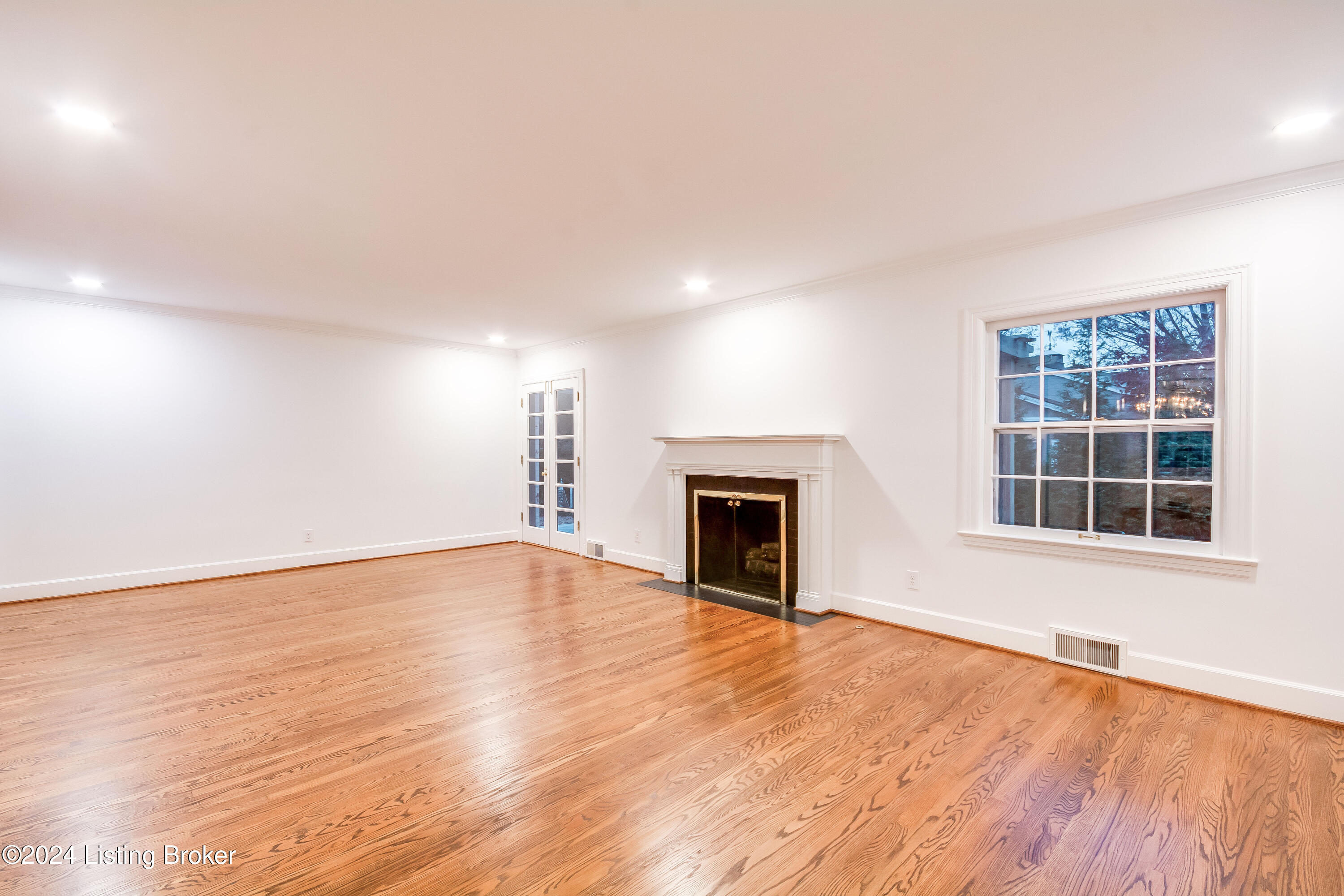 112 Sweetbriar Ln