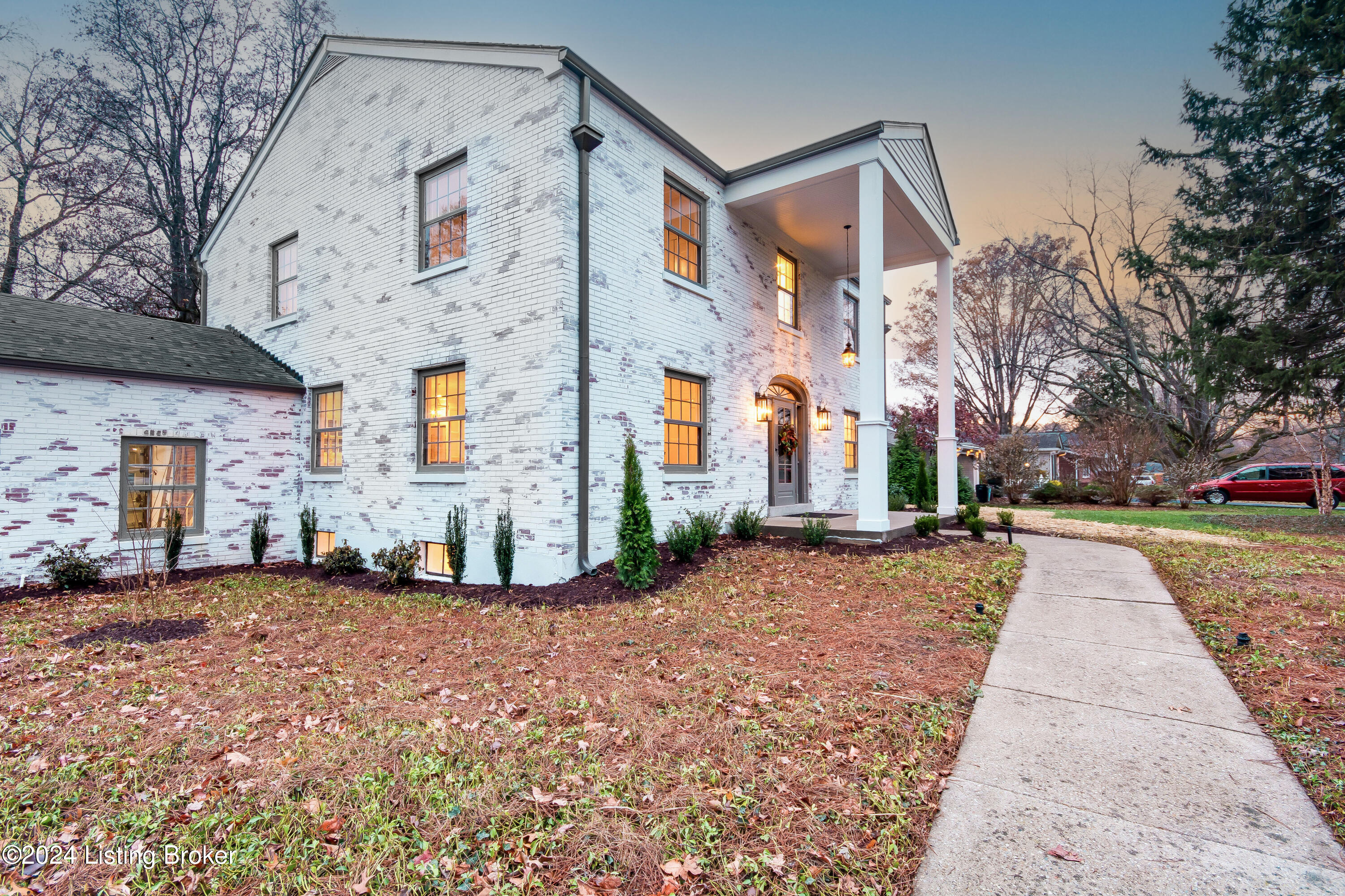 112 Sweetbriar Ln