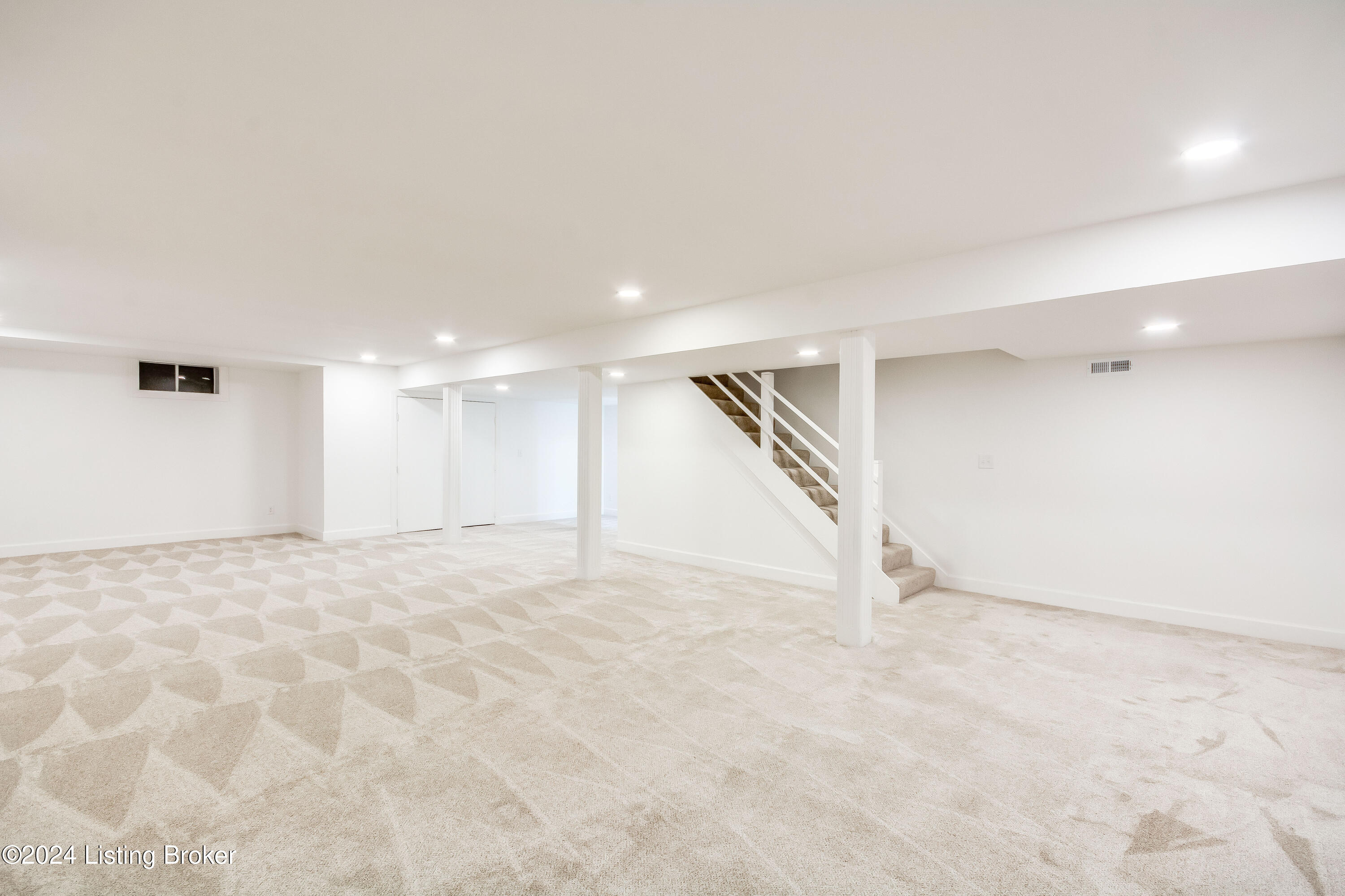 112 Sweetbriar Ln