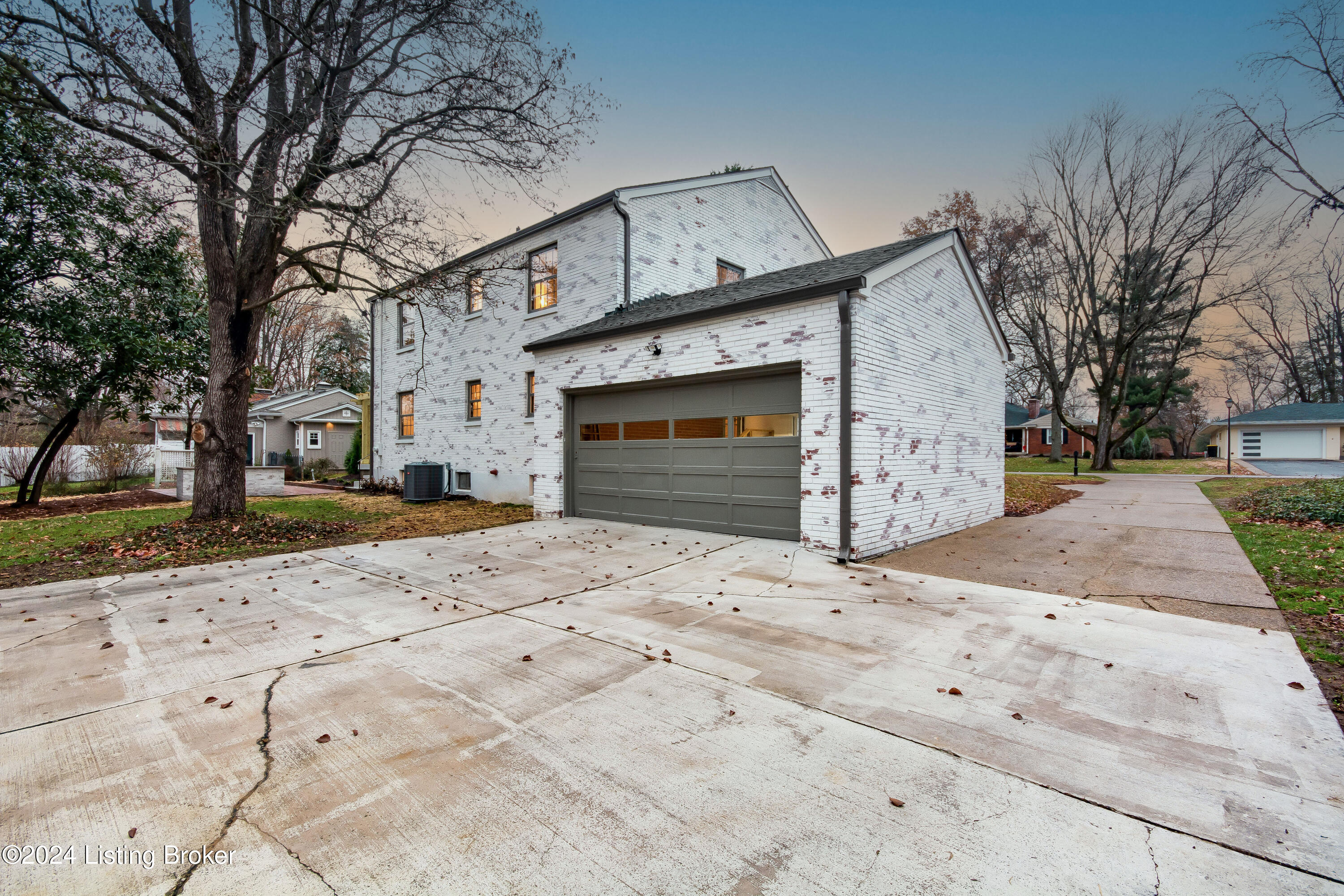 112 Sweetbriar Ln