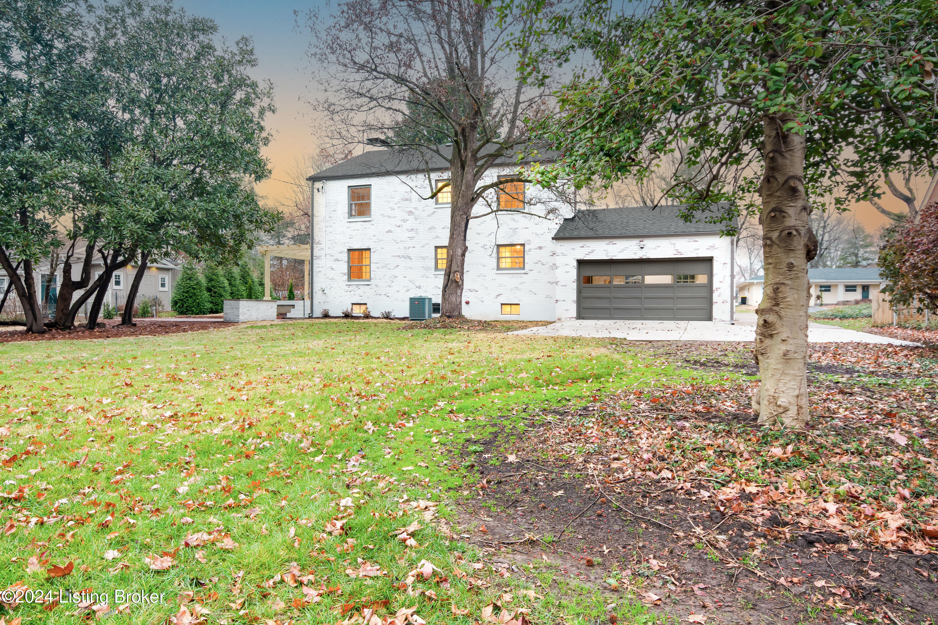 112 Sweetbriar Ln