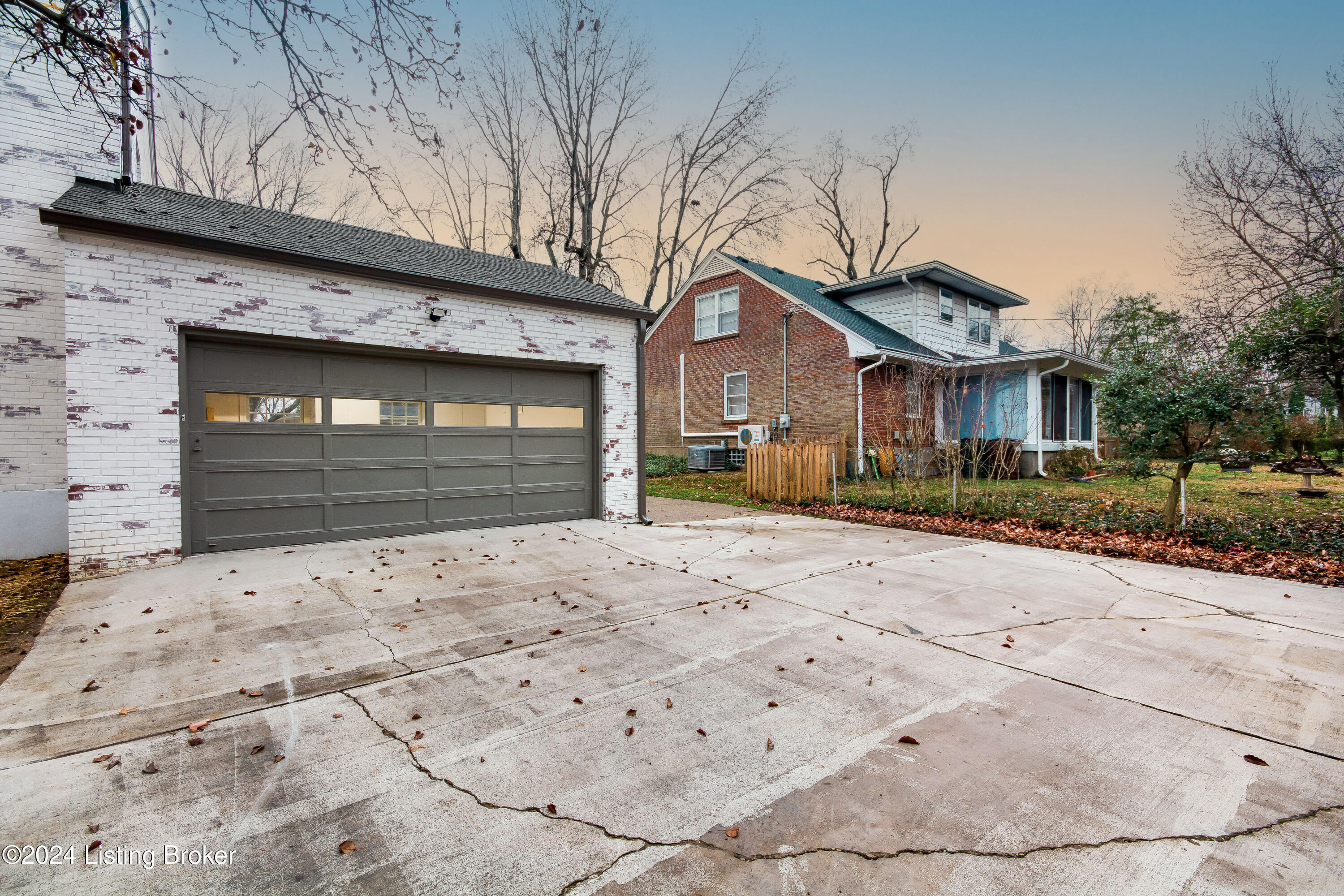 112 Sweetbriar Ln