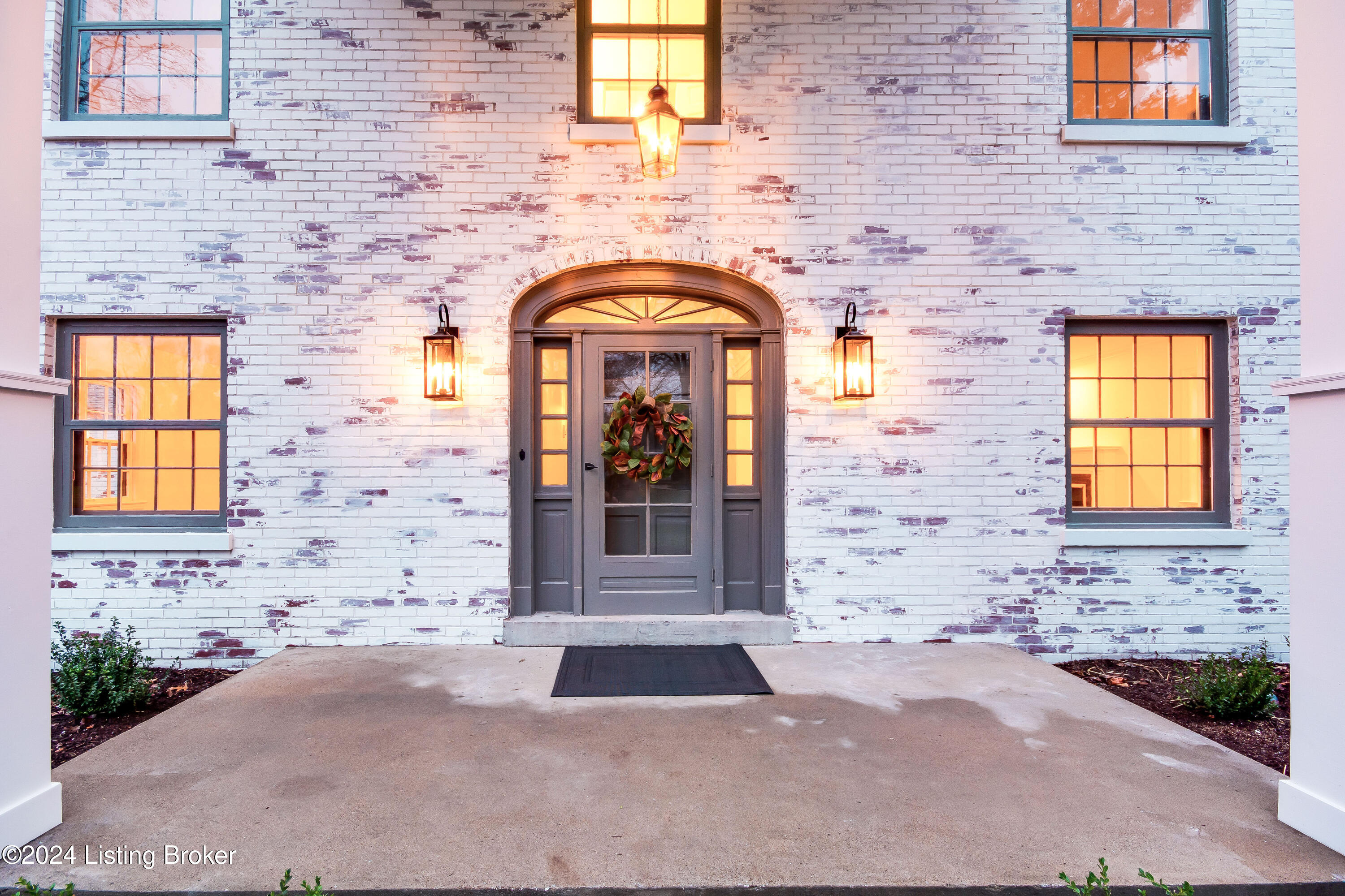 112 Sweetbriar Ln
