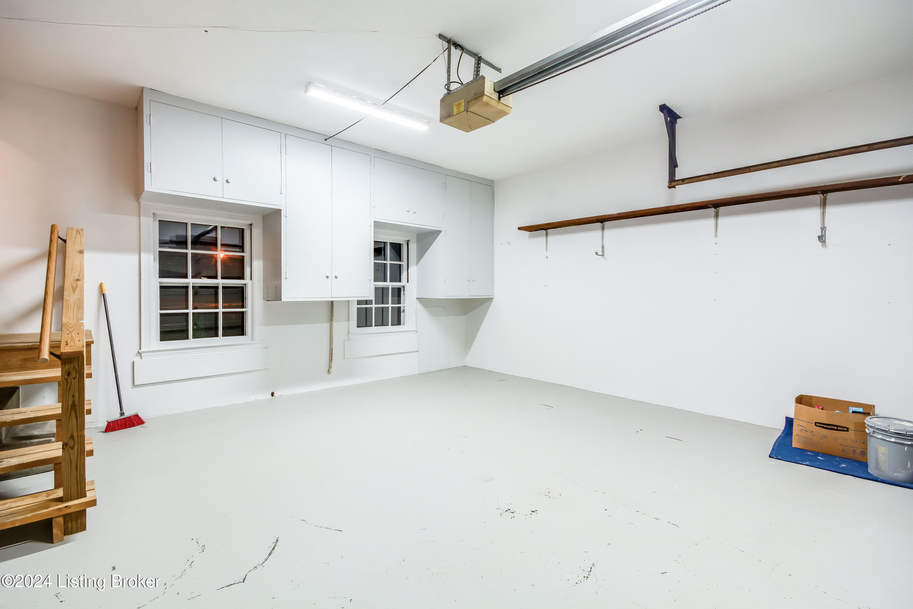 112 Sweetbriar Ln