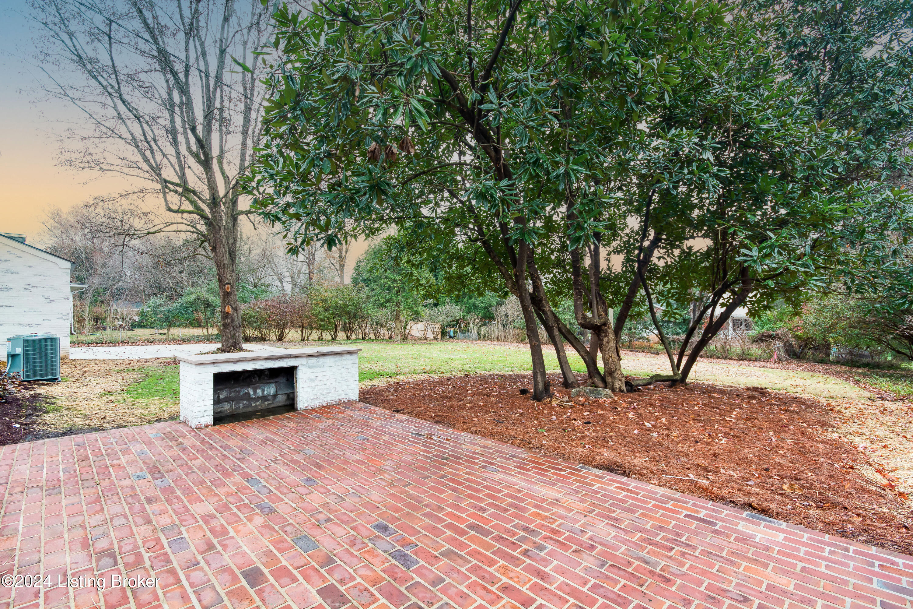112 Sweetbriar Ln