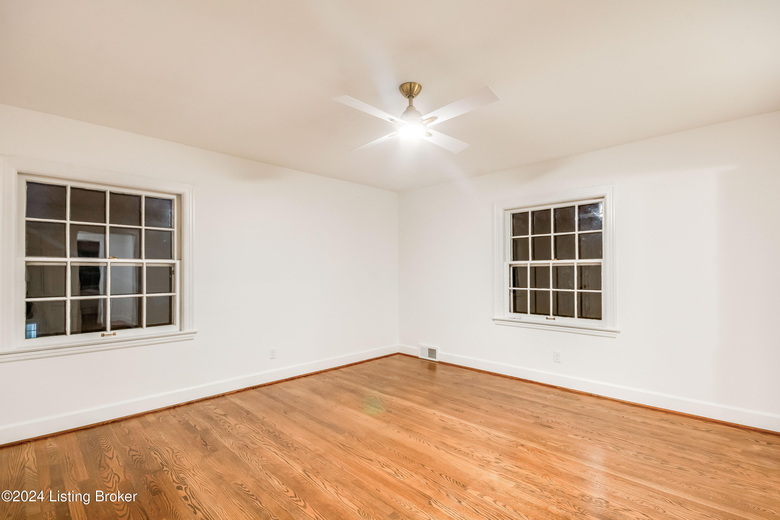 112 Sweetbriar Ln