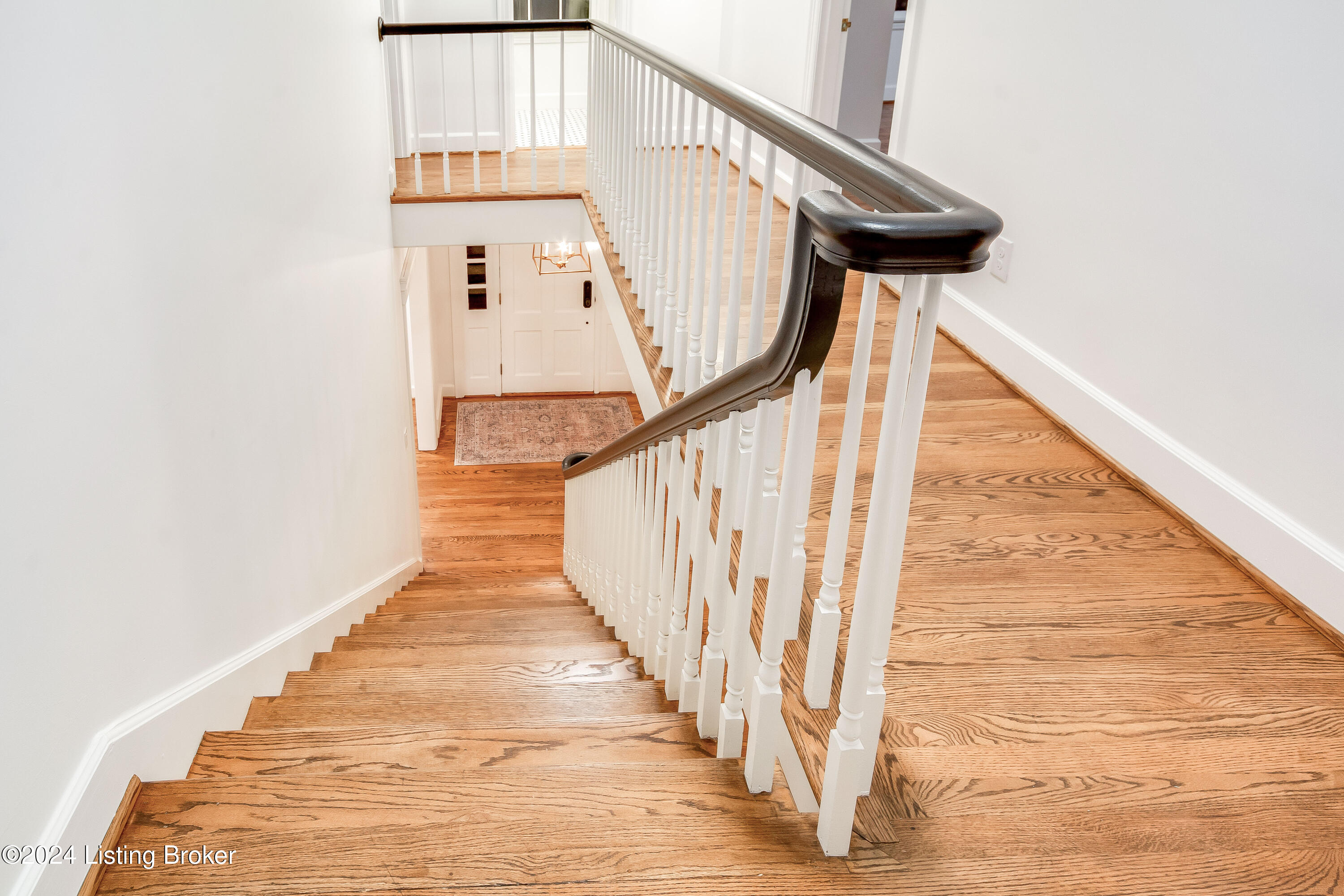 112 Sweetbriar Ln
