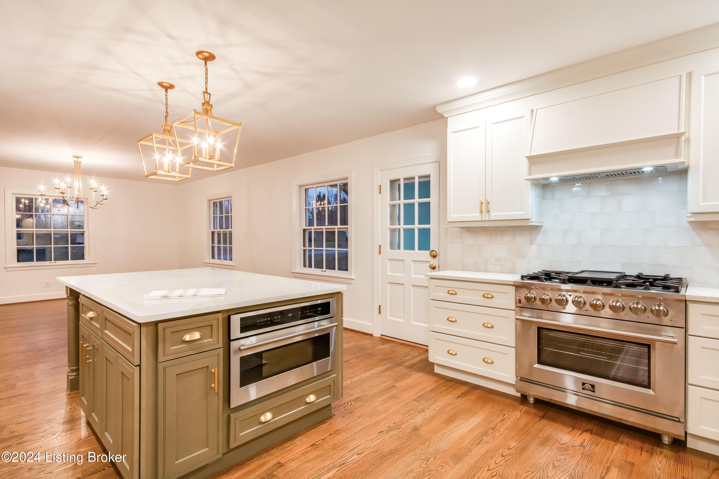 112 Sweetbriar Ln