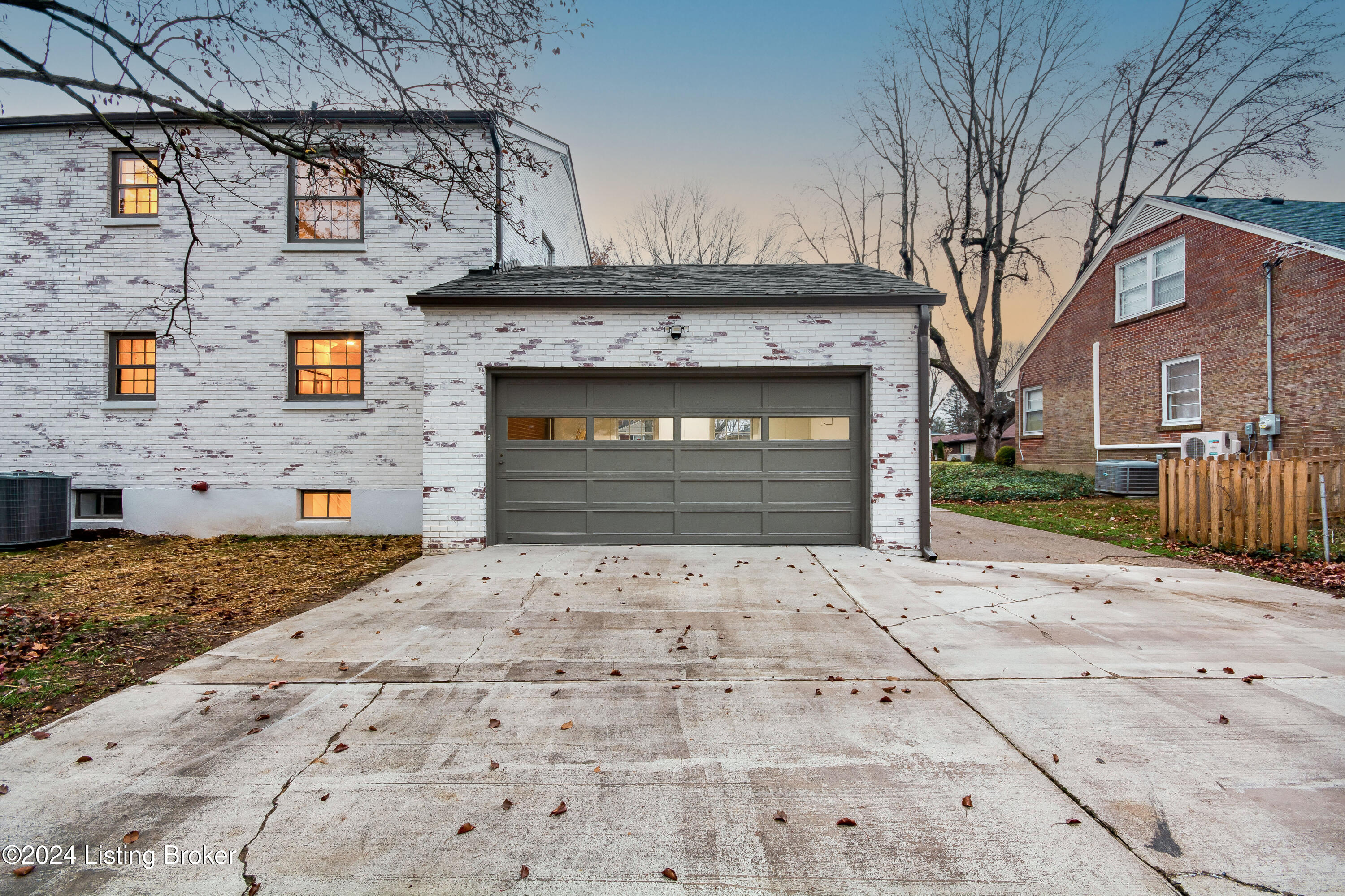 112 Sweetbriar Ln