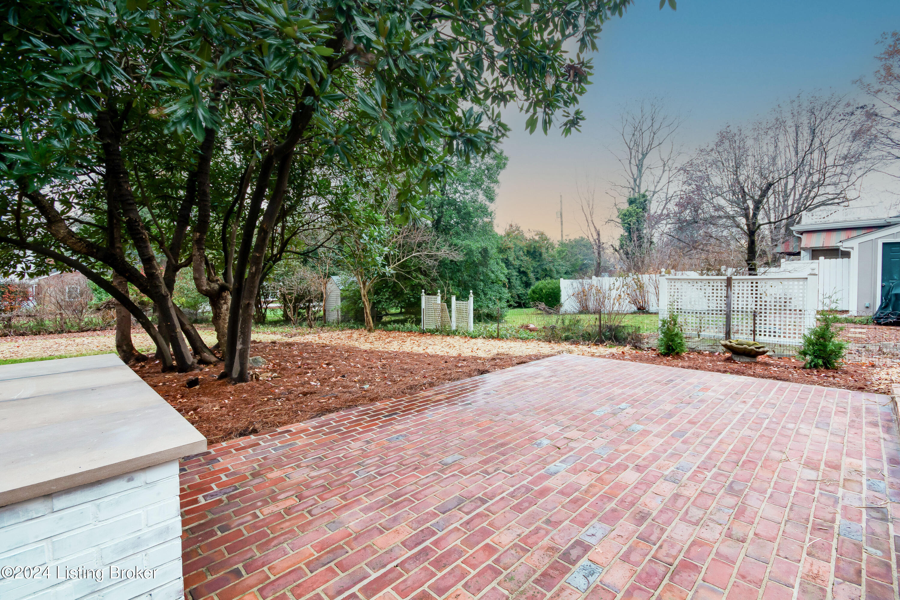 112 Sweetbriar Ln