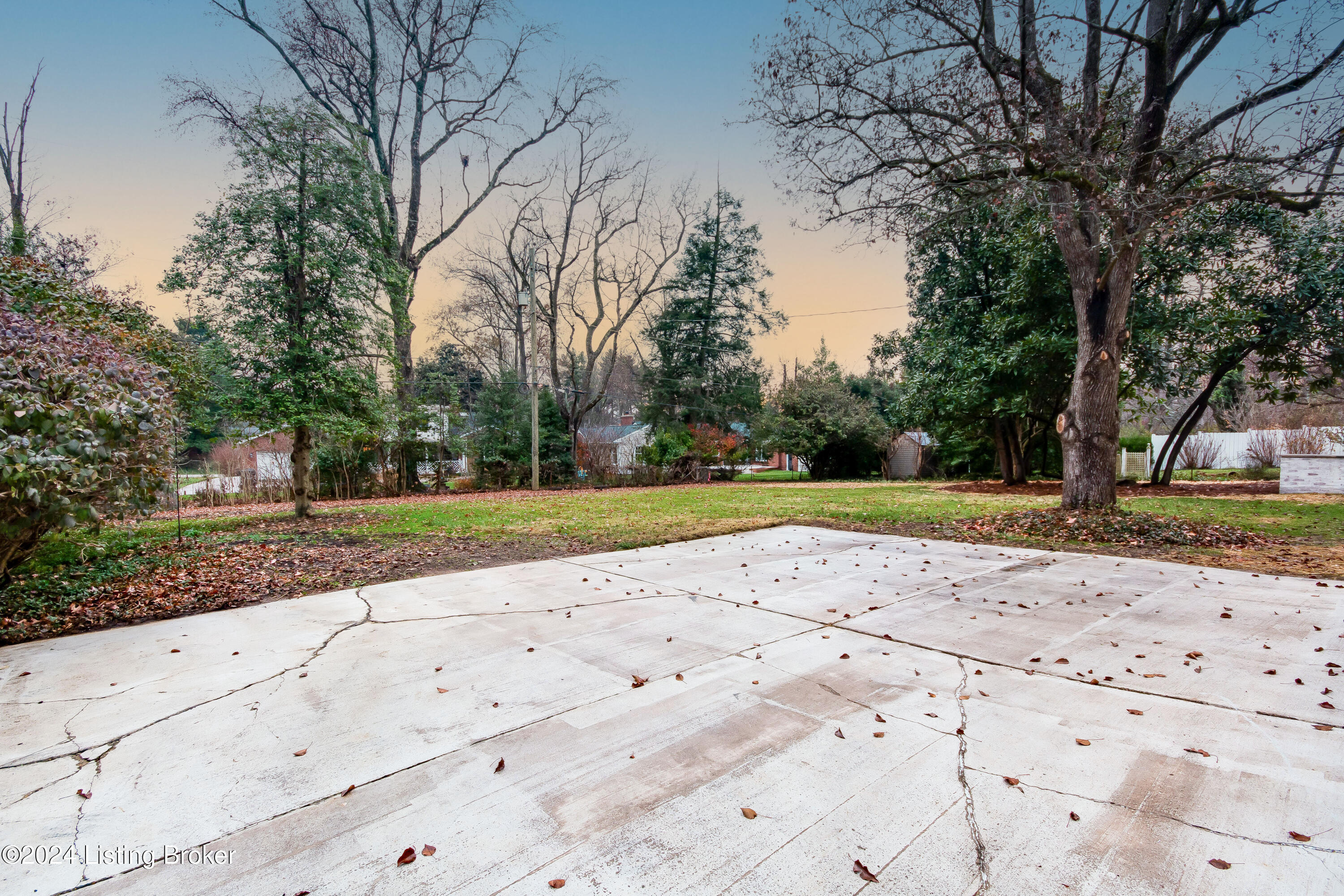 112 Sweetbriar Ln