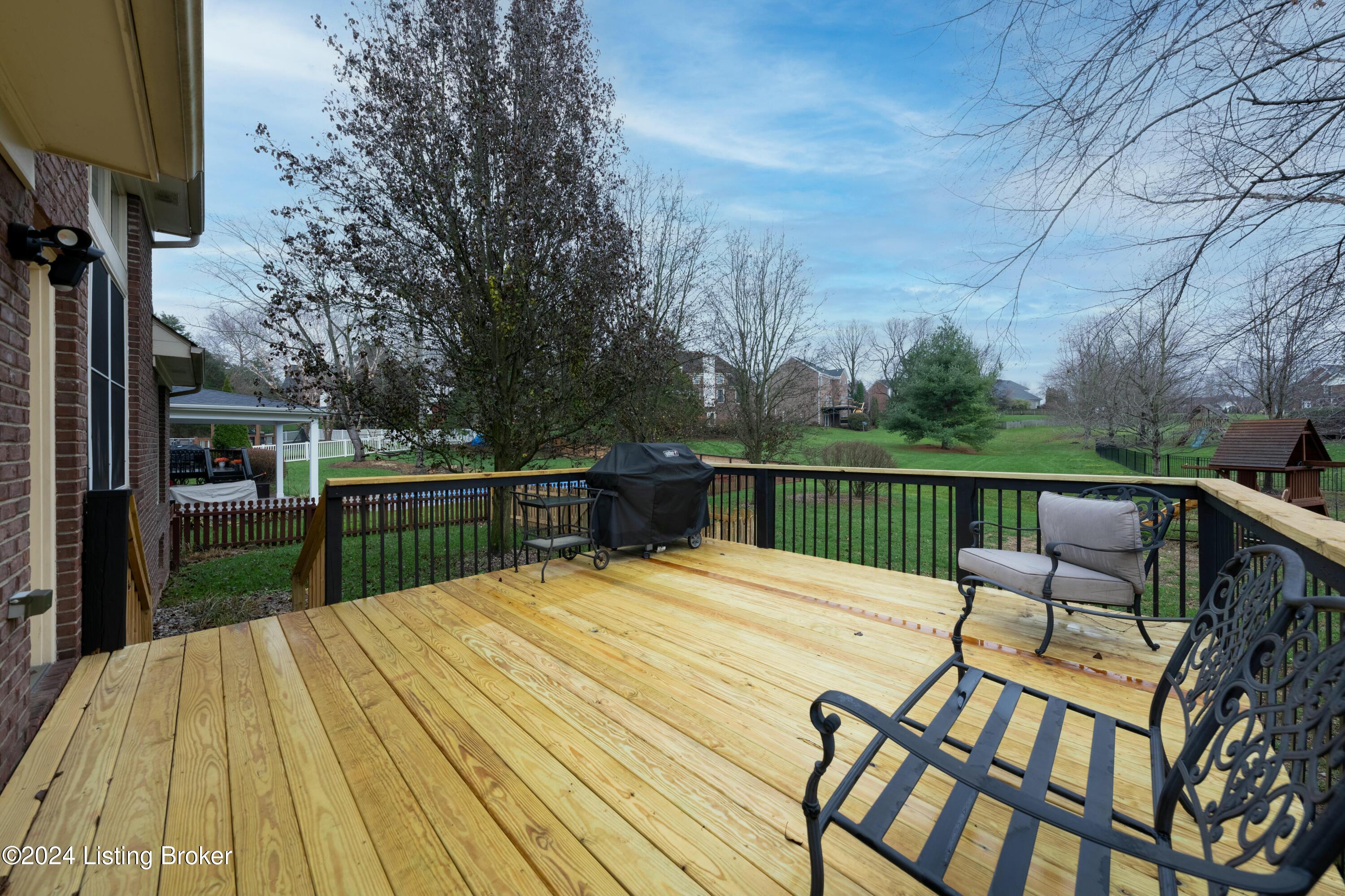 4706 Redbud Forest Pl