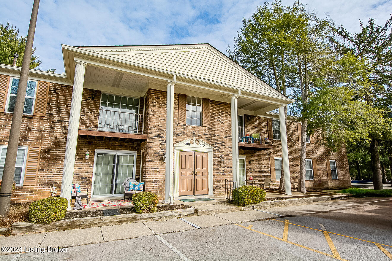312 Logsdon Ct
