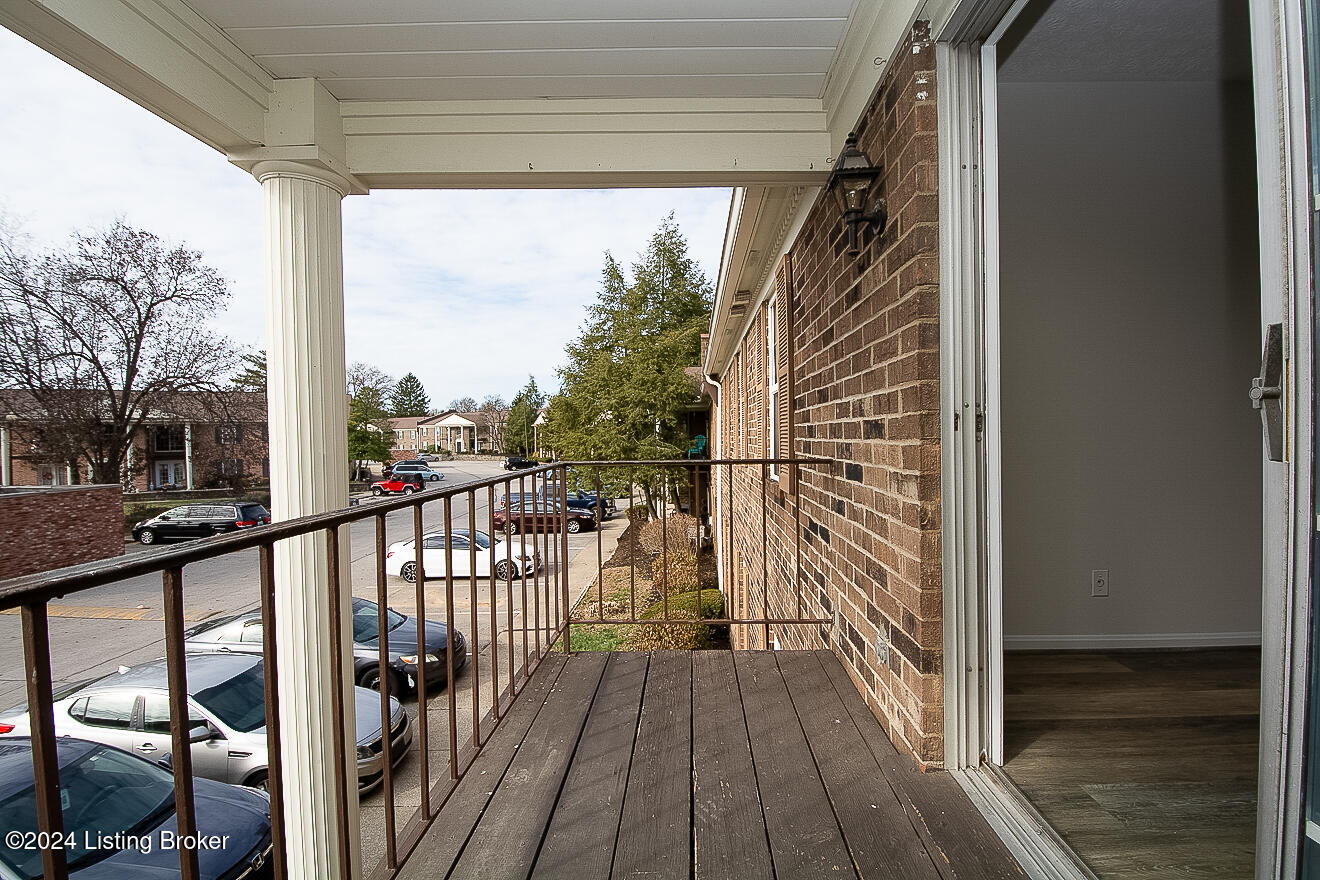 312 Logsdon Ct