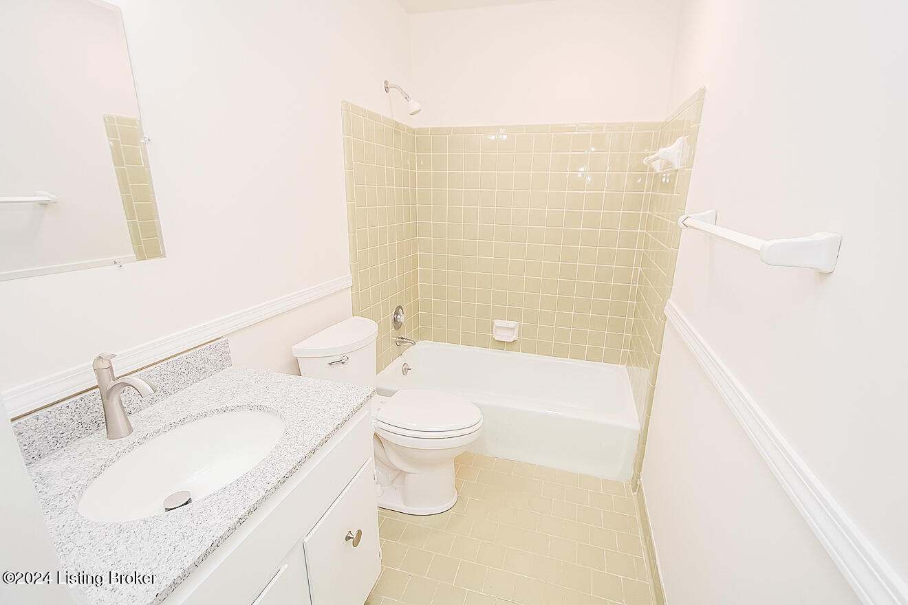 312 Logsdon Ct