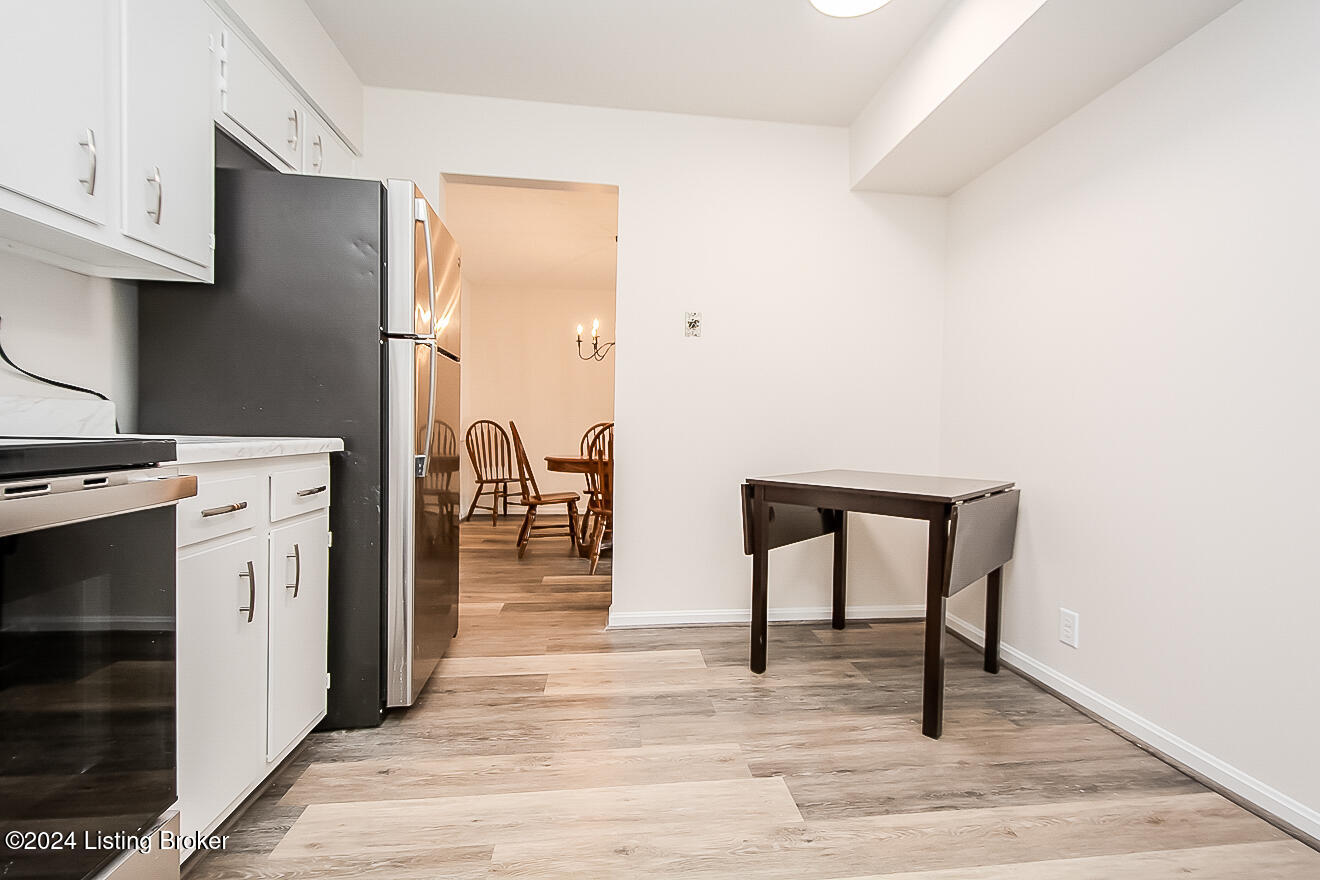 312 Logsdon Ct