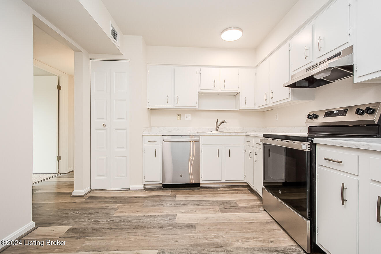 312 Logsdon Ct