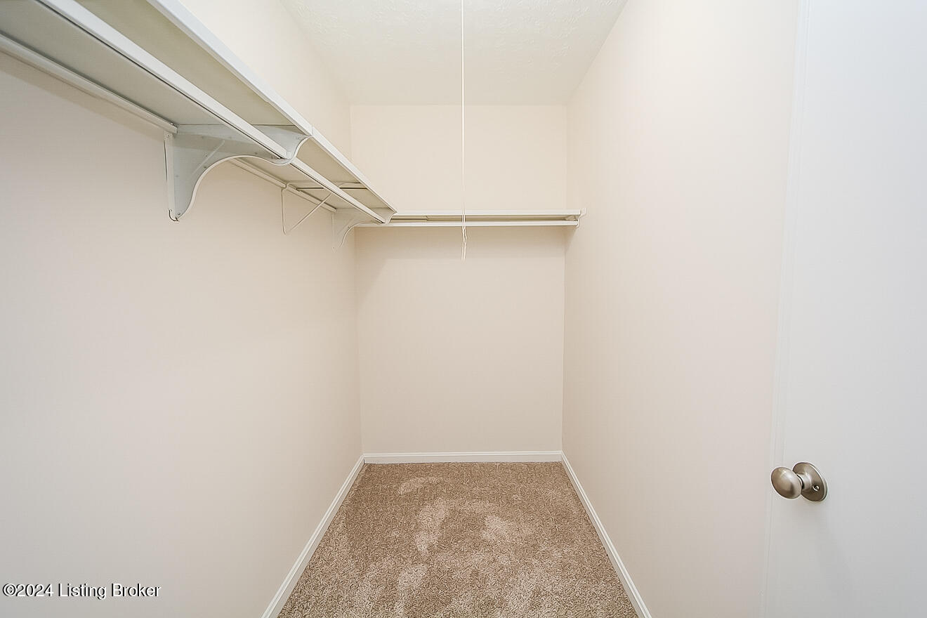 312 Logsdon Ct