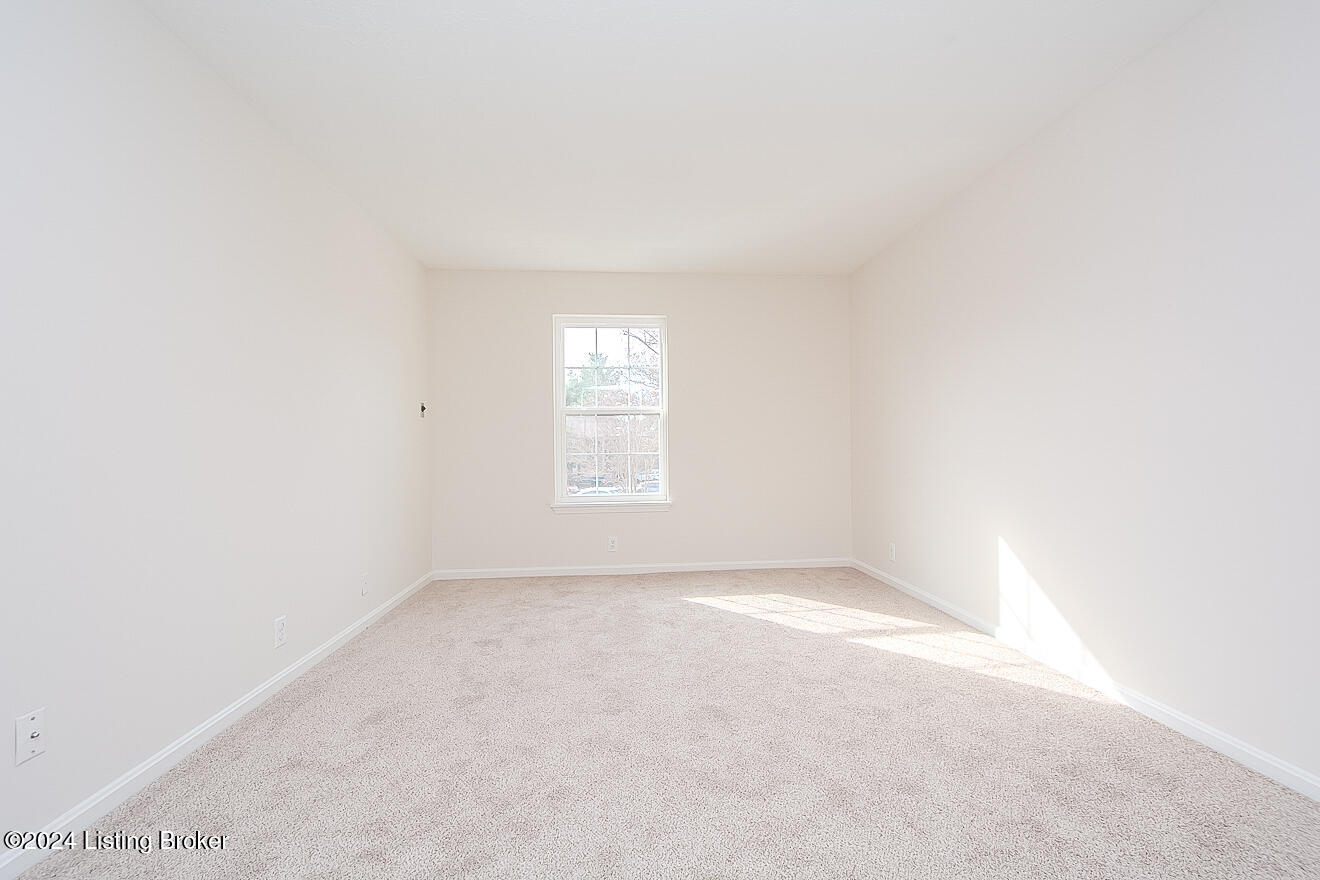 312 Logsdon Ct