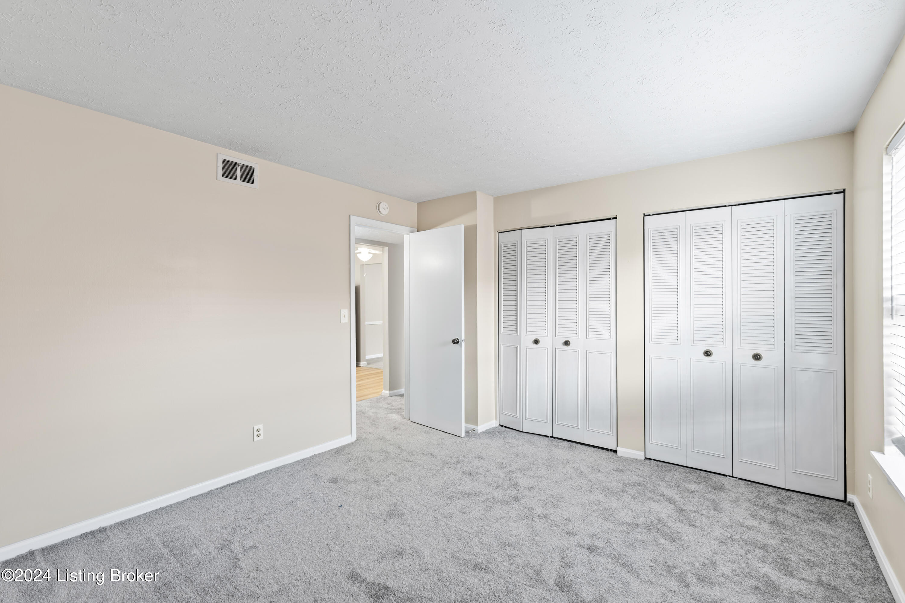 103 Algiers Ct, 3