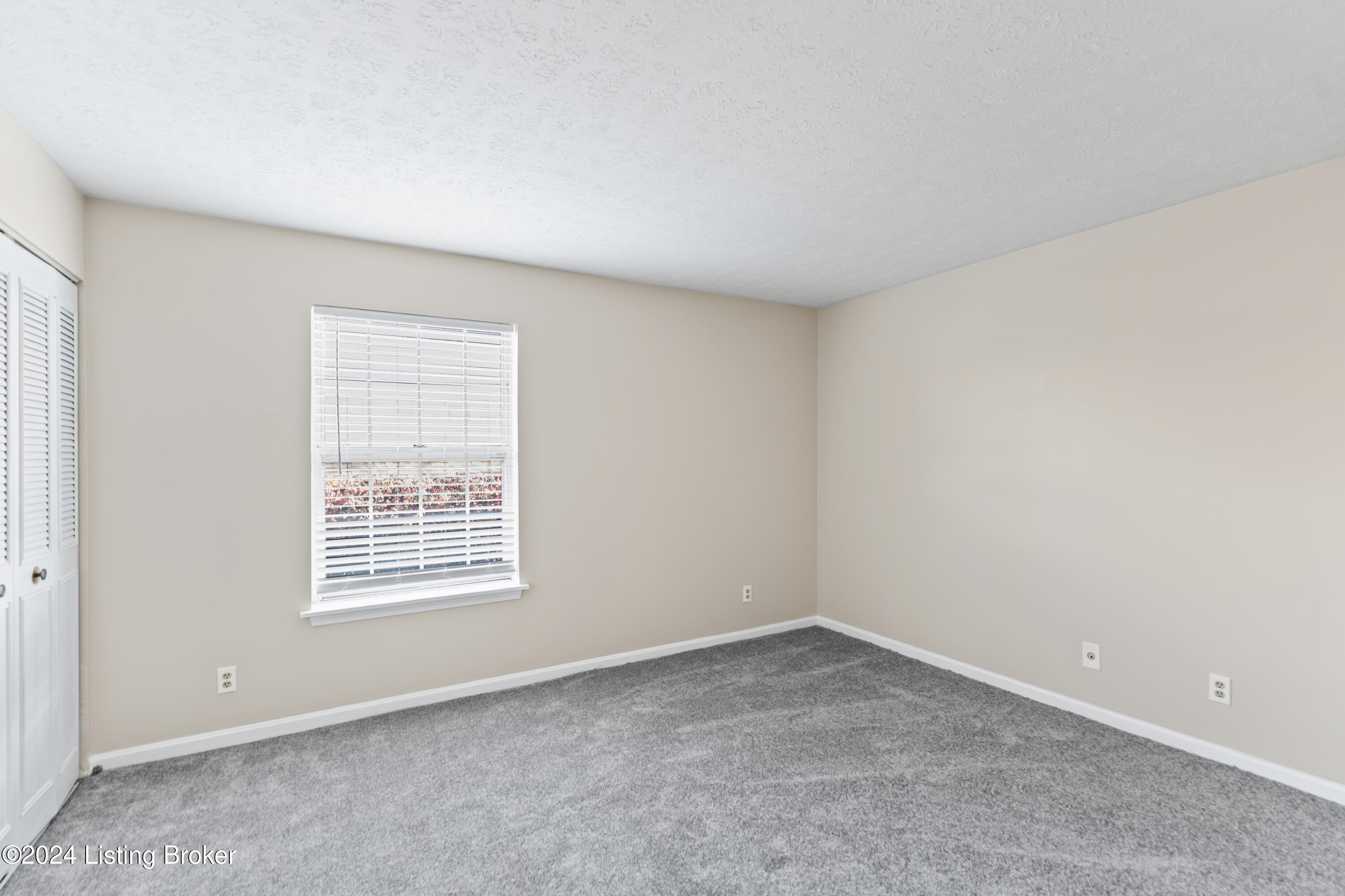 103 Algiers Ct, 3