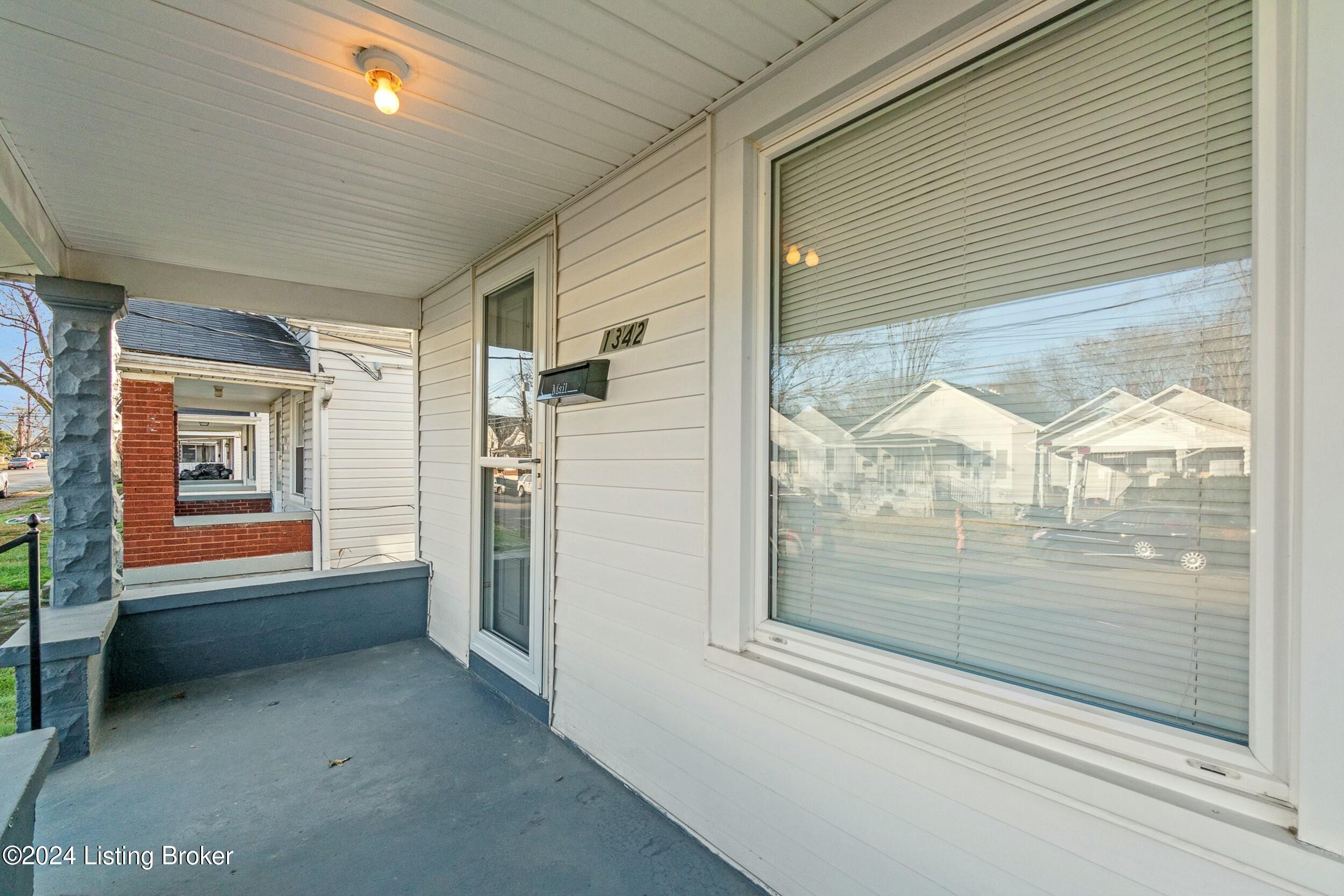 1342 Longfield Ave