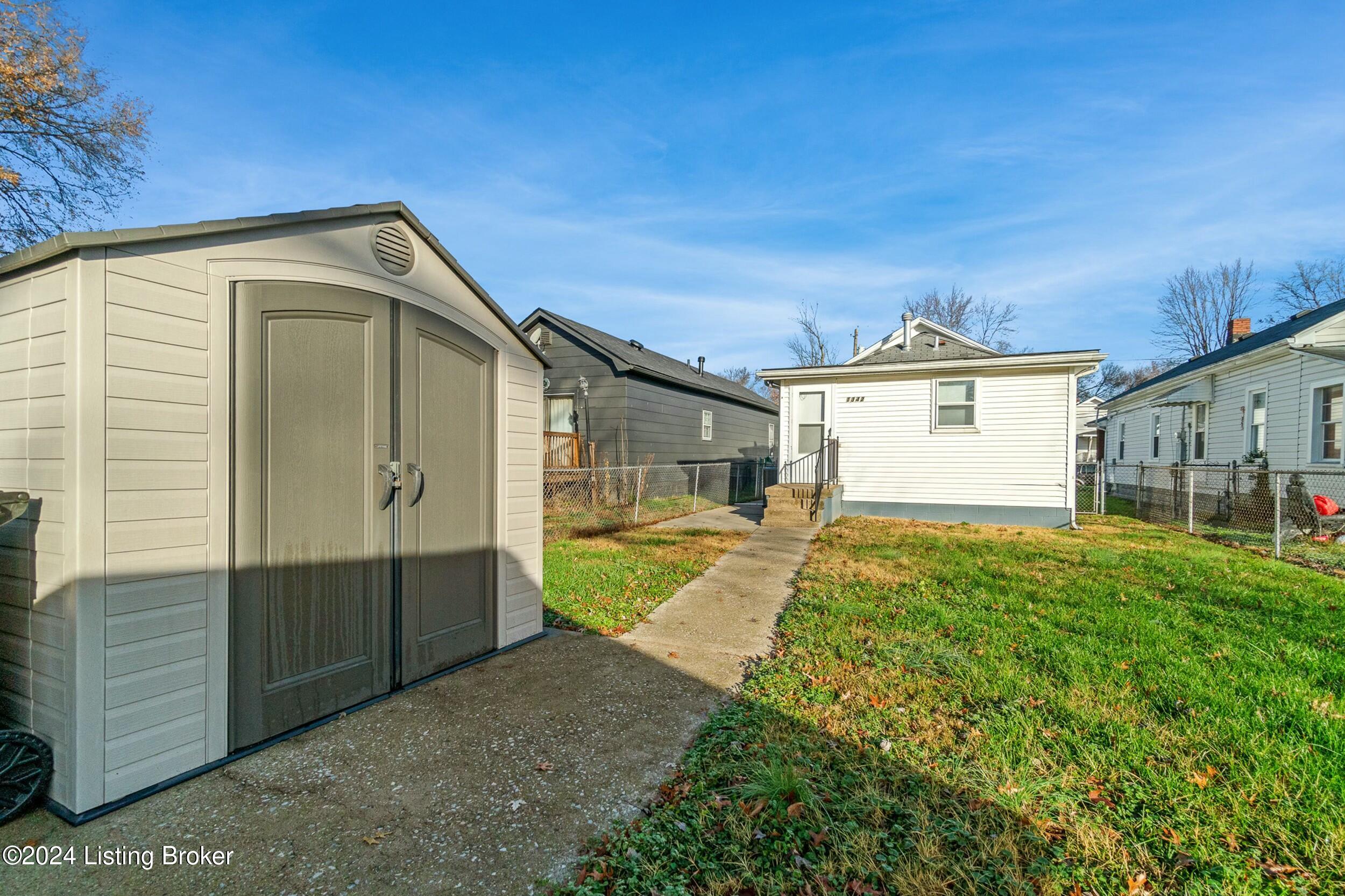1342 Longfield Ave