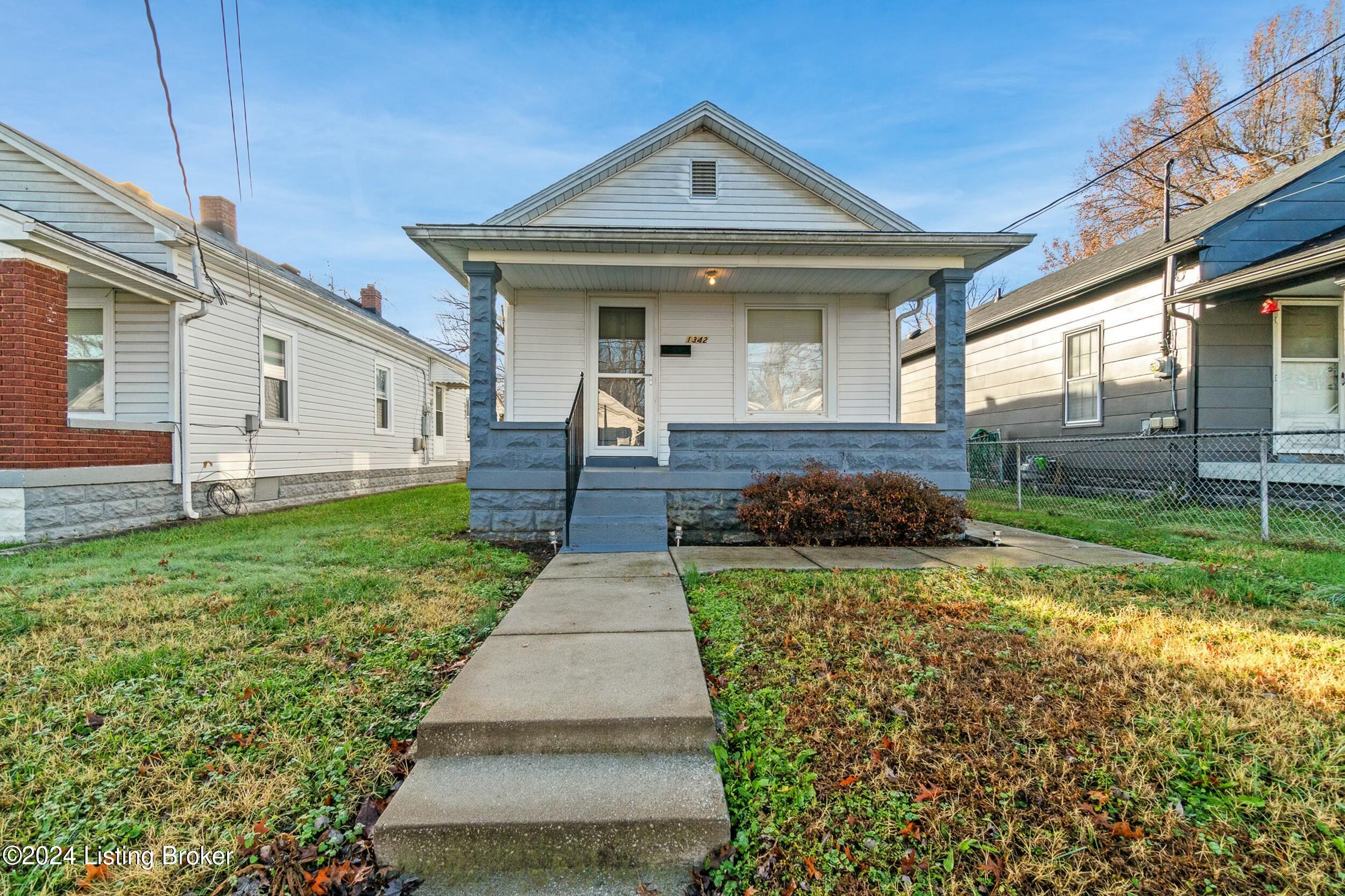 1342 Longfield Ave