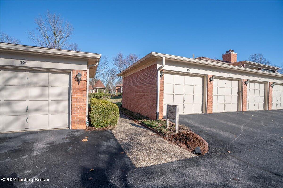 201 Forest Park Rd