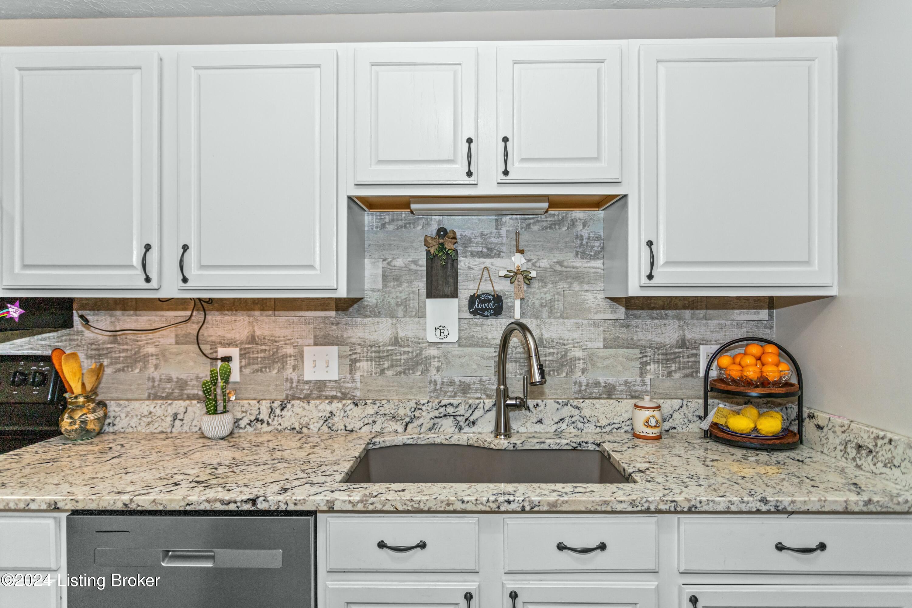 10306 Royce Ct APT 203