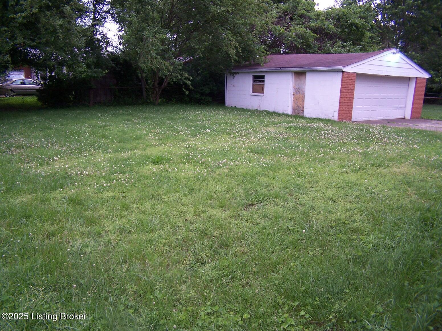 2235 Thurman Dr